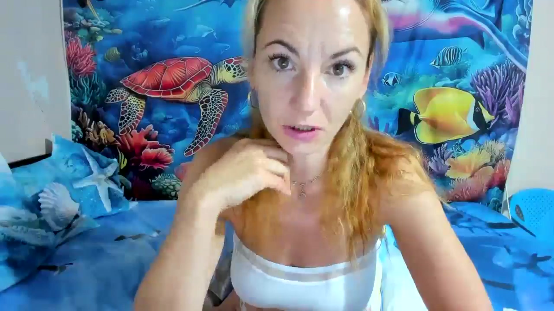Gallery image thumbnail from elisha4ubbb's myfreecams stream on, 07/17/2025, 03:45 image 6 of 20