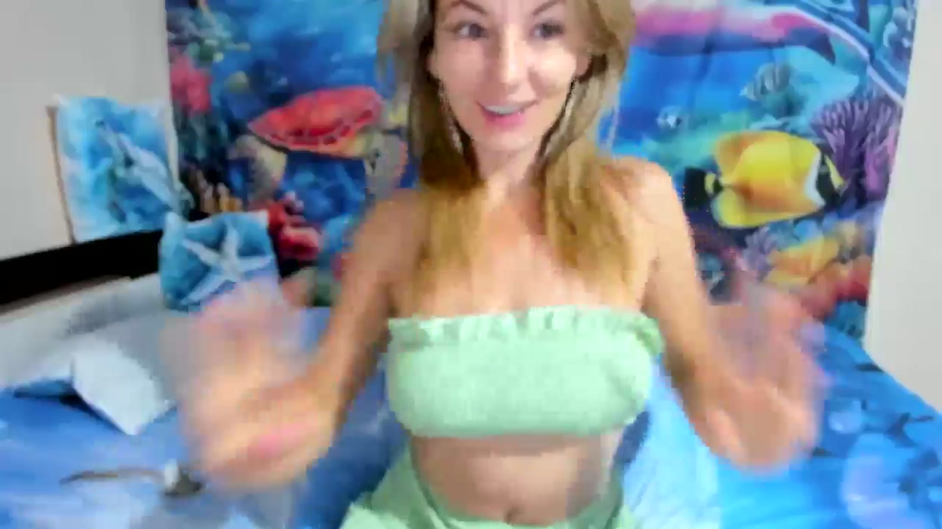 Gallery image thumbnail from elisha4ubbb's myfreecams stream on, 07/23/2025, 03:25 image 12 of 20