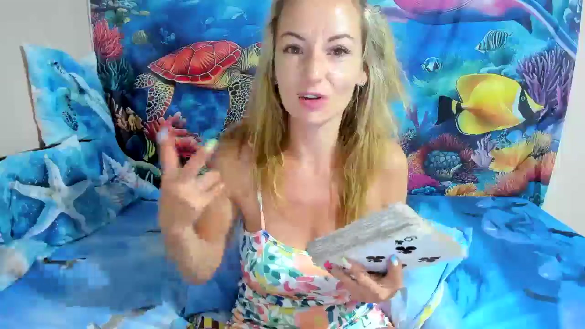 Gallery image thumbnail from elisha4ubbb's myfreecams stream on, 07/29/2025, 03:23 image 9 of 20