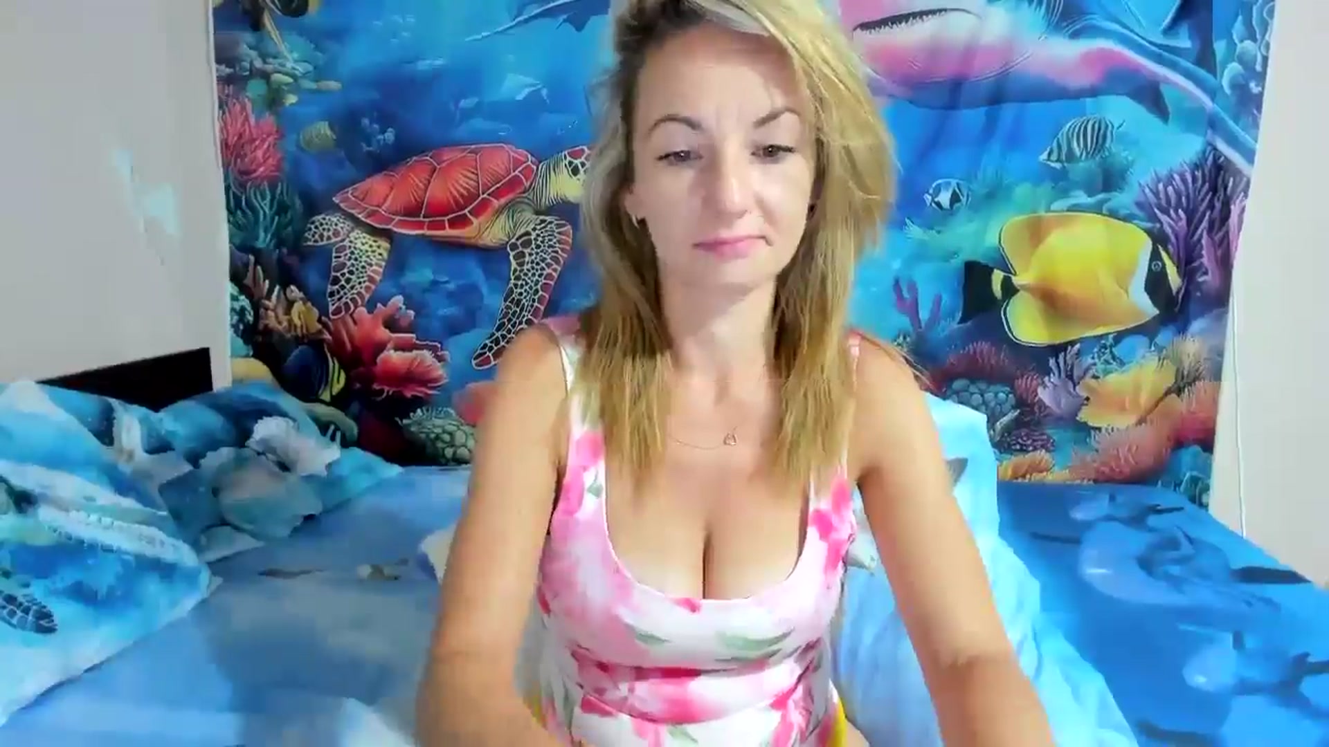 Gallery image thumbnail from elisha4ubbb's myfreecams stream on, 08/04/2025, 03:28 image 4 of 20