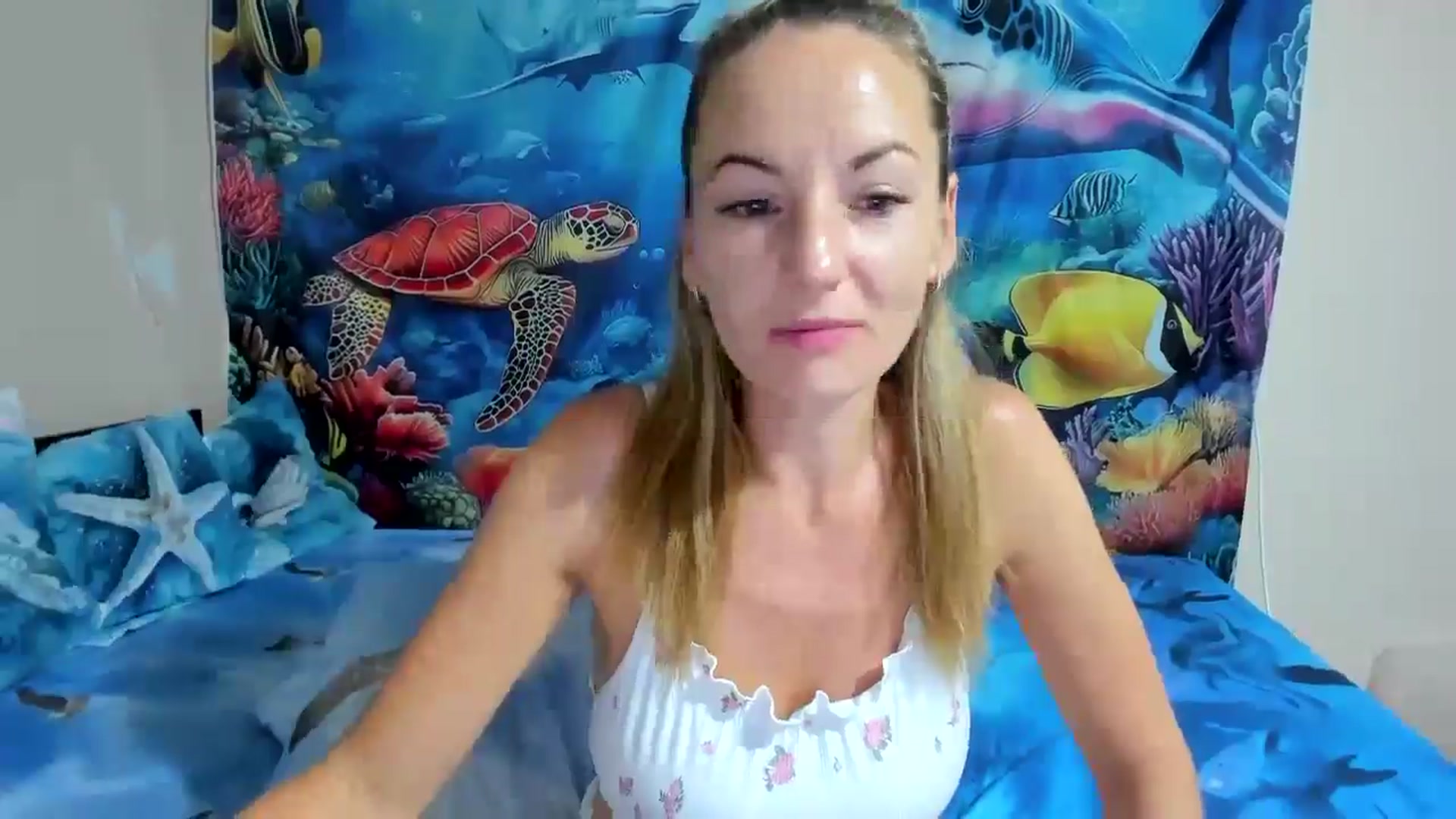 Gallery image thumbnail from elisha4ubbb's myfreecams stream on, 08/05/2025, 03:27 image 3 of 20