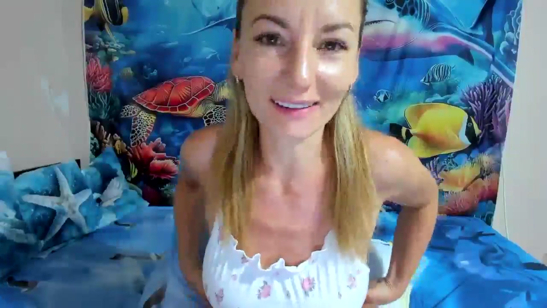 Gallery image thumbnail from elisha4ubbb's myfreecams stream on, 08/05/2025, 03:27 image 4 of 20