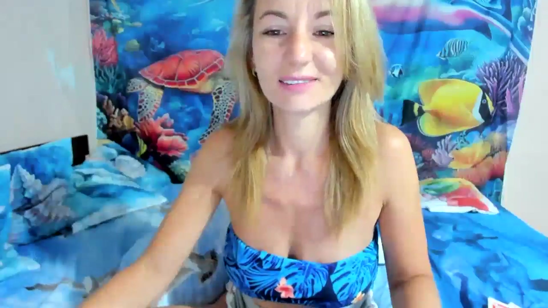 Gallery image thumbnail from elisha4ubbb's myfreecams stream on, 08/09/2025, 03:54 image 9 of 20