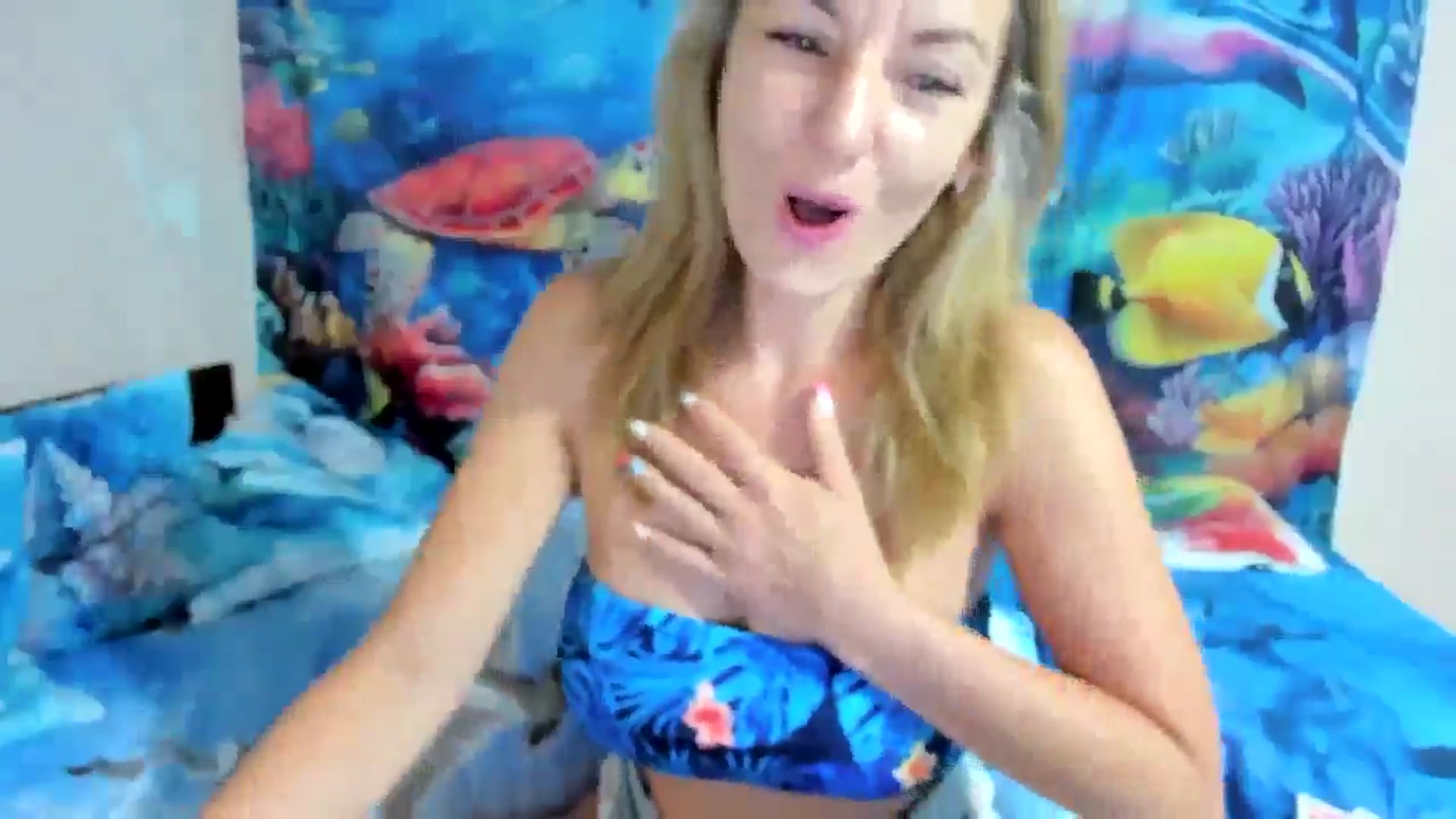 Gallery image thumbnail from elisha4ubbb's myfreecams stream on, 08/09/2025, 03:54 image 10 of 20