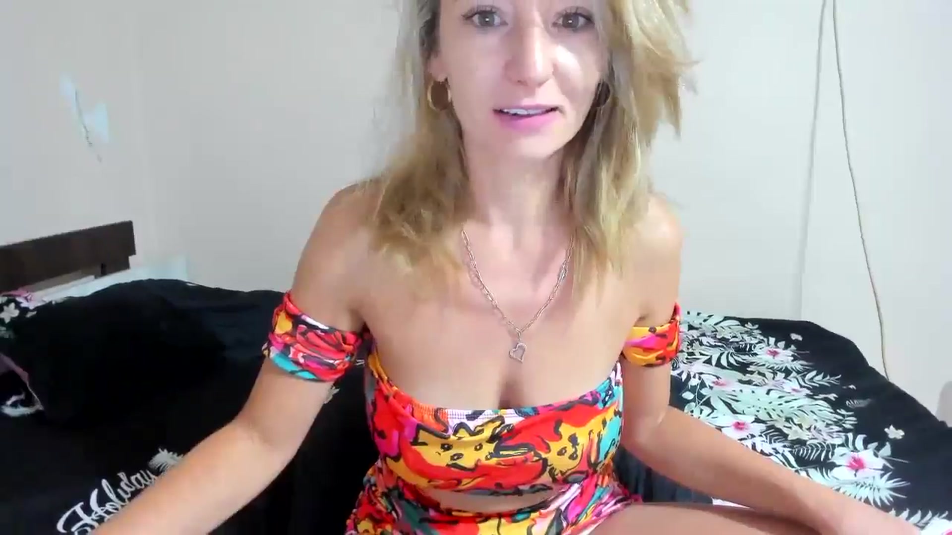 Gallery image thumbnail from elisha4ubbb's myfreecams stream on, 09/04/2025, 03:50 image 3 of 20