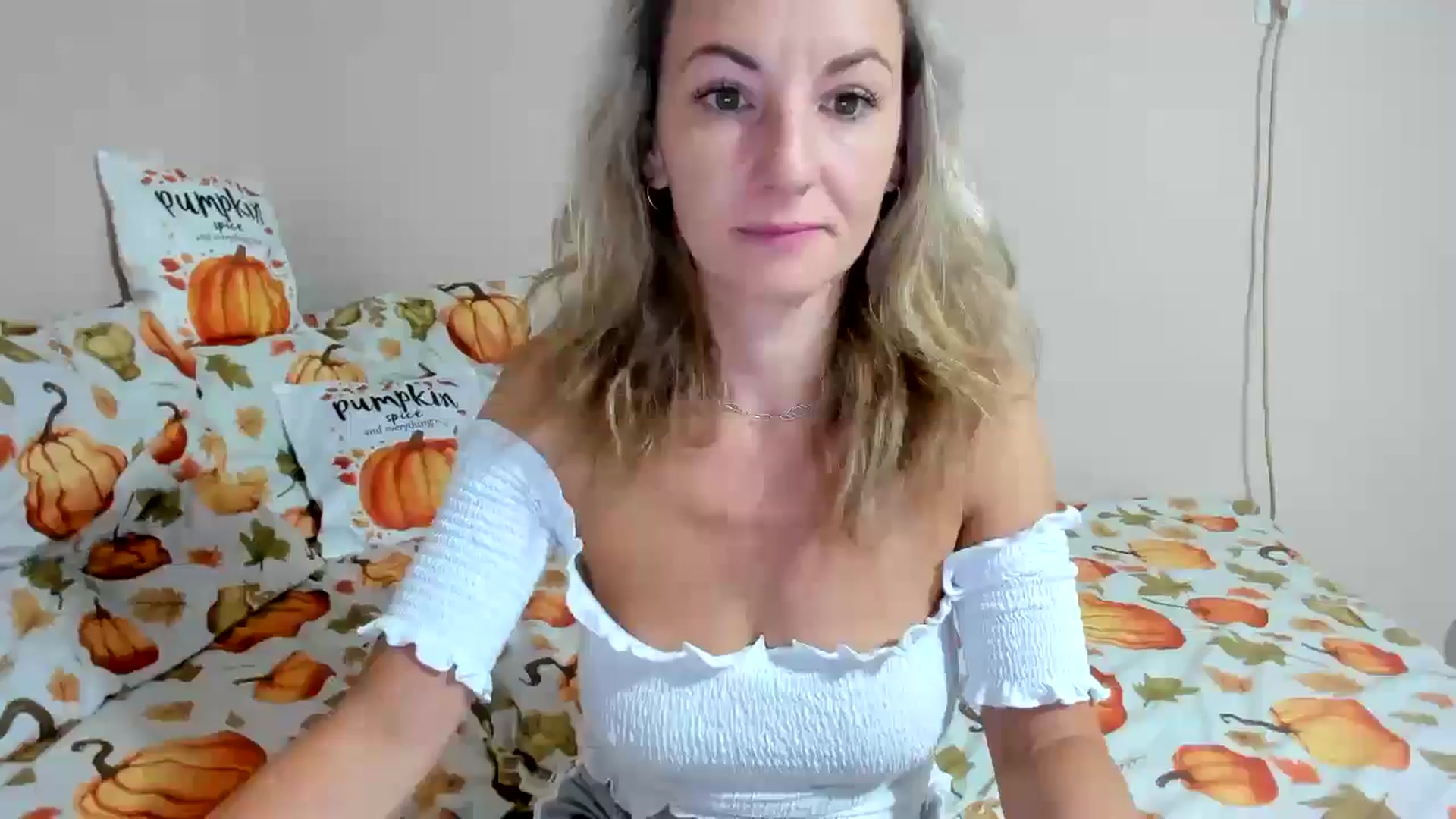 Gallery image thumbnail from elisha4ubbb's myfreecams stream on, 09/06/2025, 03:33 image 16 of 20