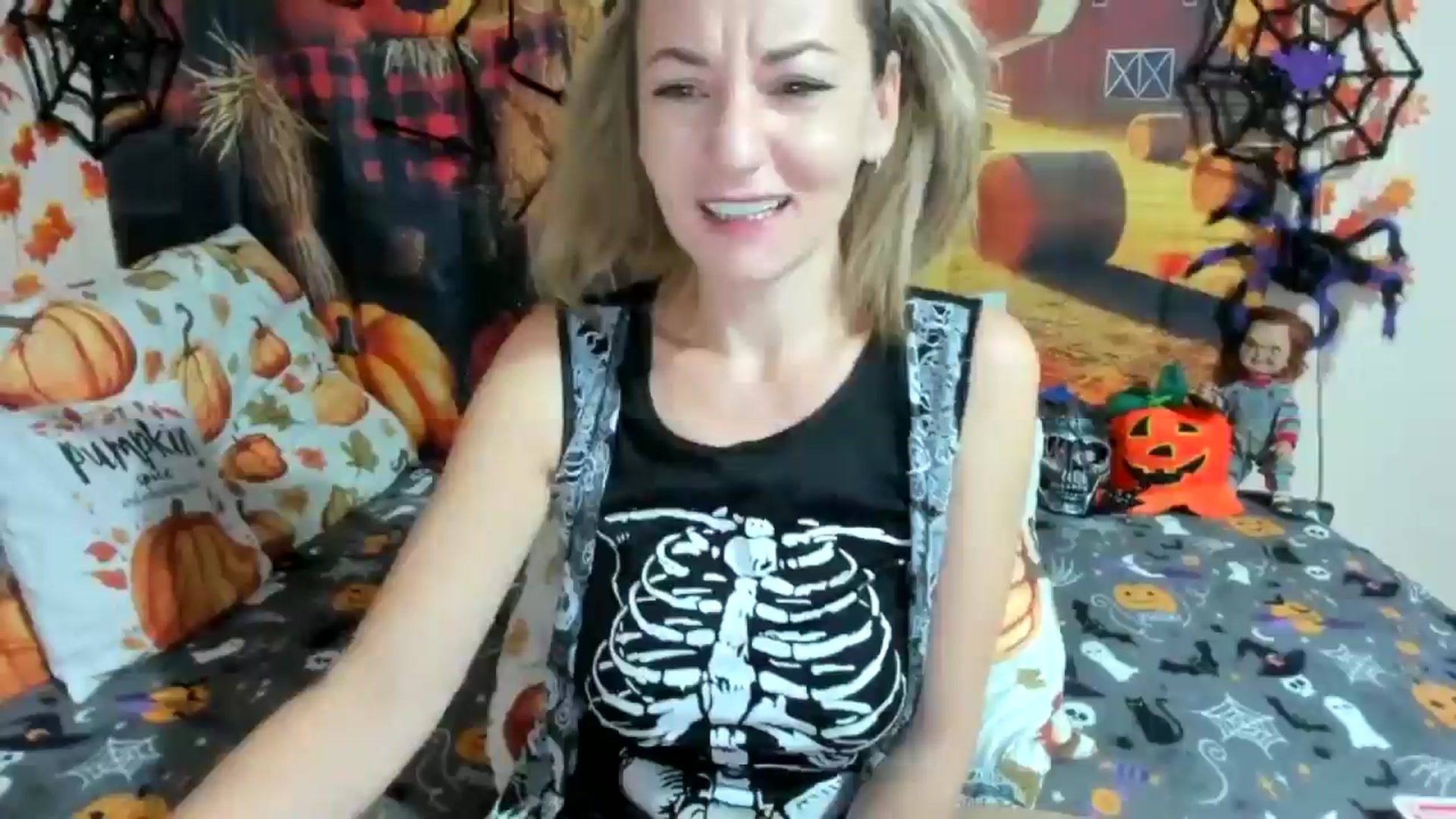Gallery image thumbnail from elisha4ubbb's myfreecams stream on, 10/31/2025, 04:21 image 13 of 20