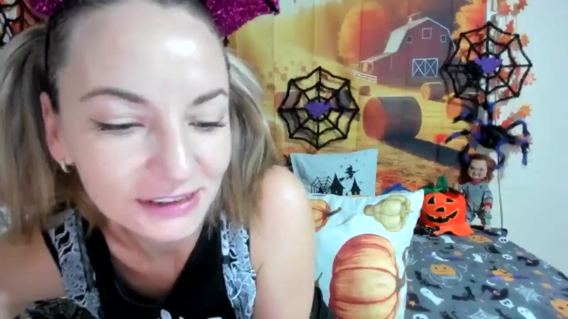 Gallery image thumbnail from elisha4ubbb's myfreecams stream on, 10/31/2025, 04:21 image 1 of 20