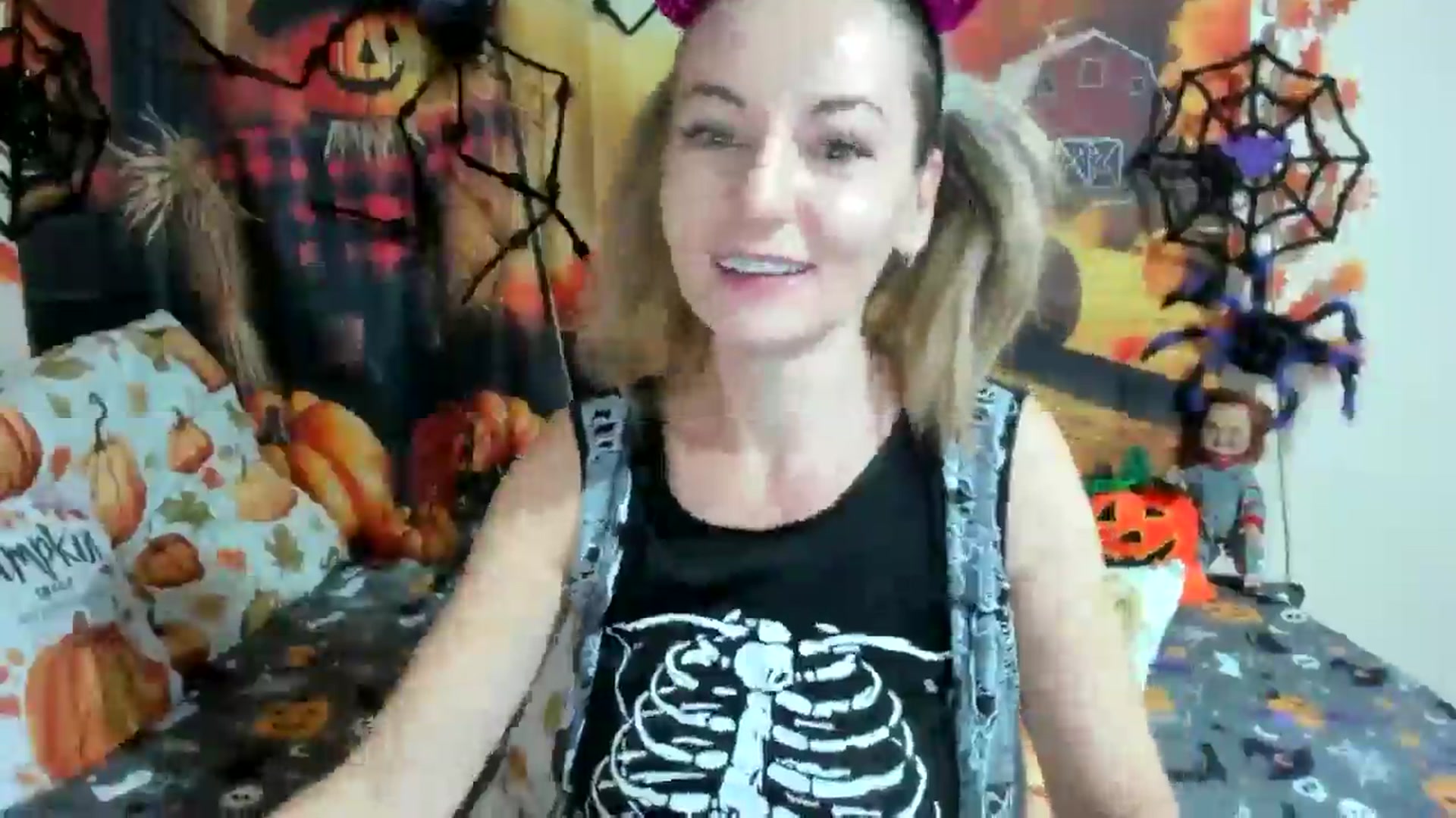 Gallery image thumbnail from elisha4ubbb's myfreecams stream on, 10/31/2025, 04:21 image 2 of 20