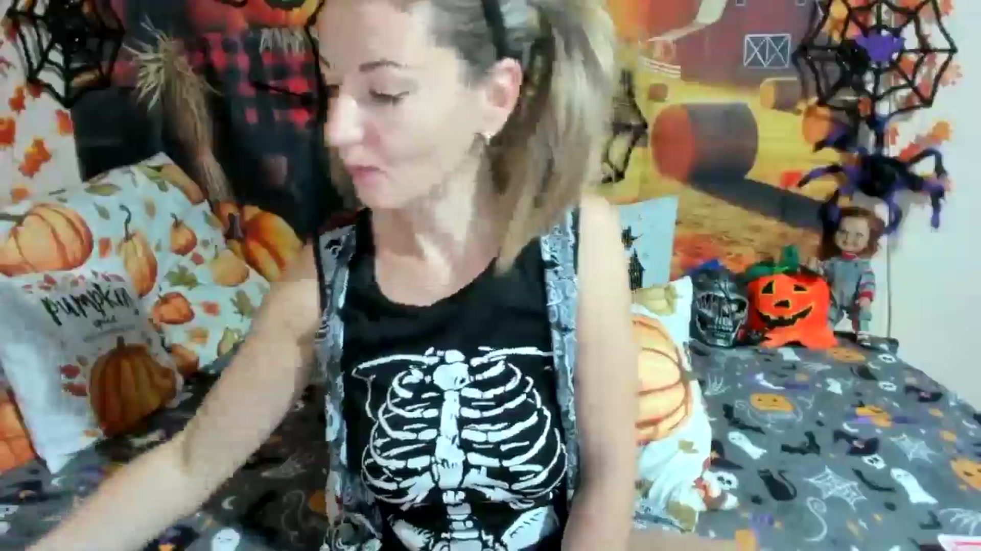Gallery image thumbnail from elisha4ubbb's myfreecams stream on, 10/31/2025, 04:21 image 9 of 20