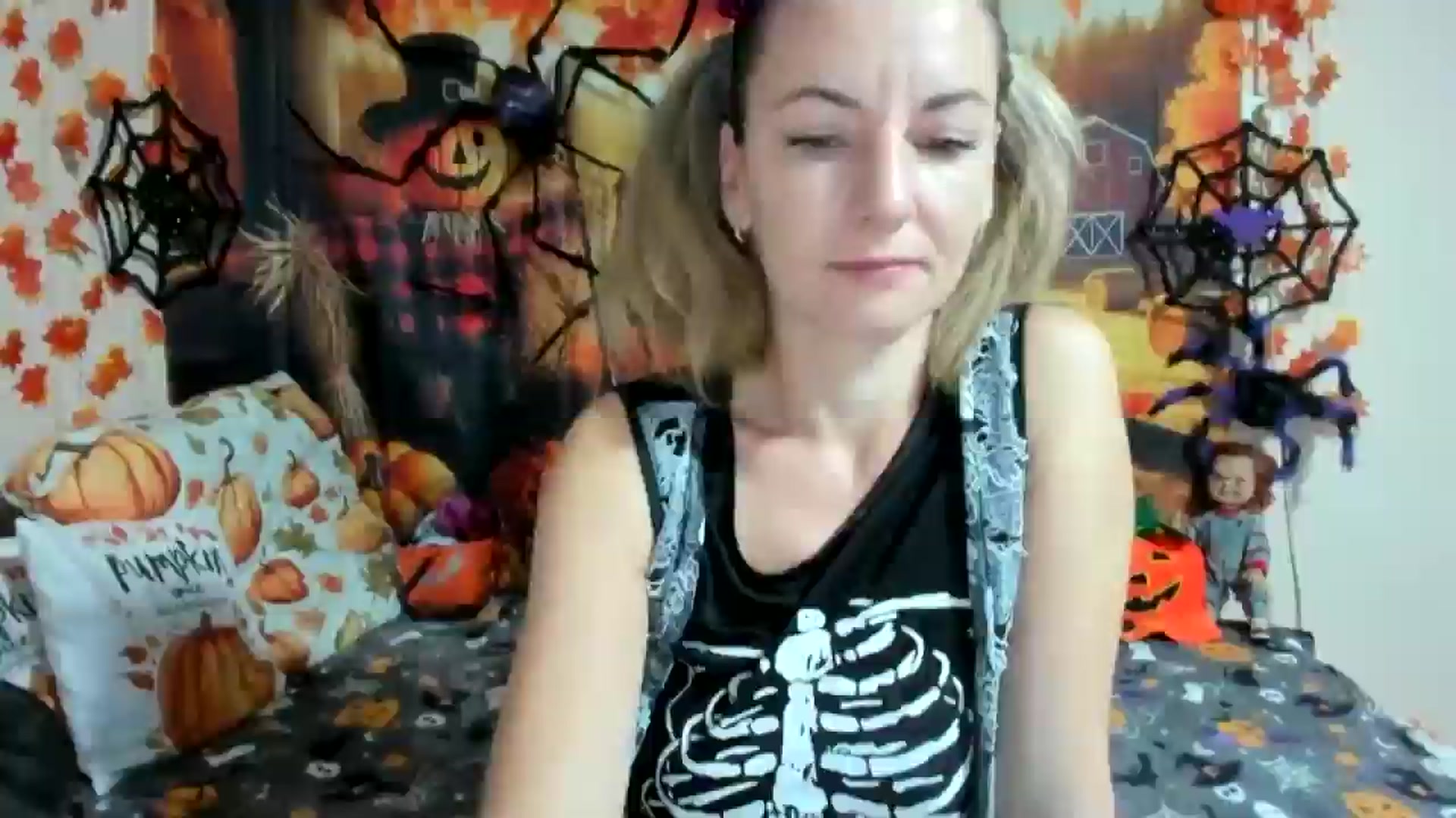 Gallery image thumbnail from elisha4ubbb's myfreecams stream on, 10/31/2025, 04:57 image 1 of 20