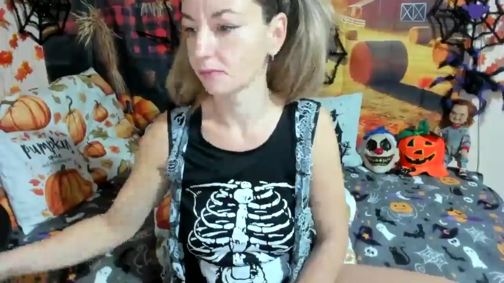 Gallery image thumbnail from elisha4ubbb's myfreecams stream on, 10/31/2025, 04:57 image 4 of 20