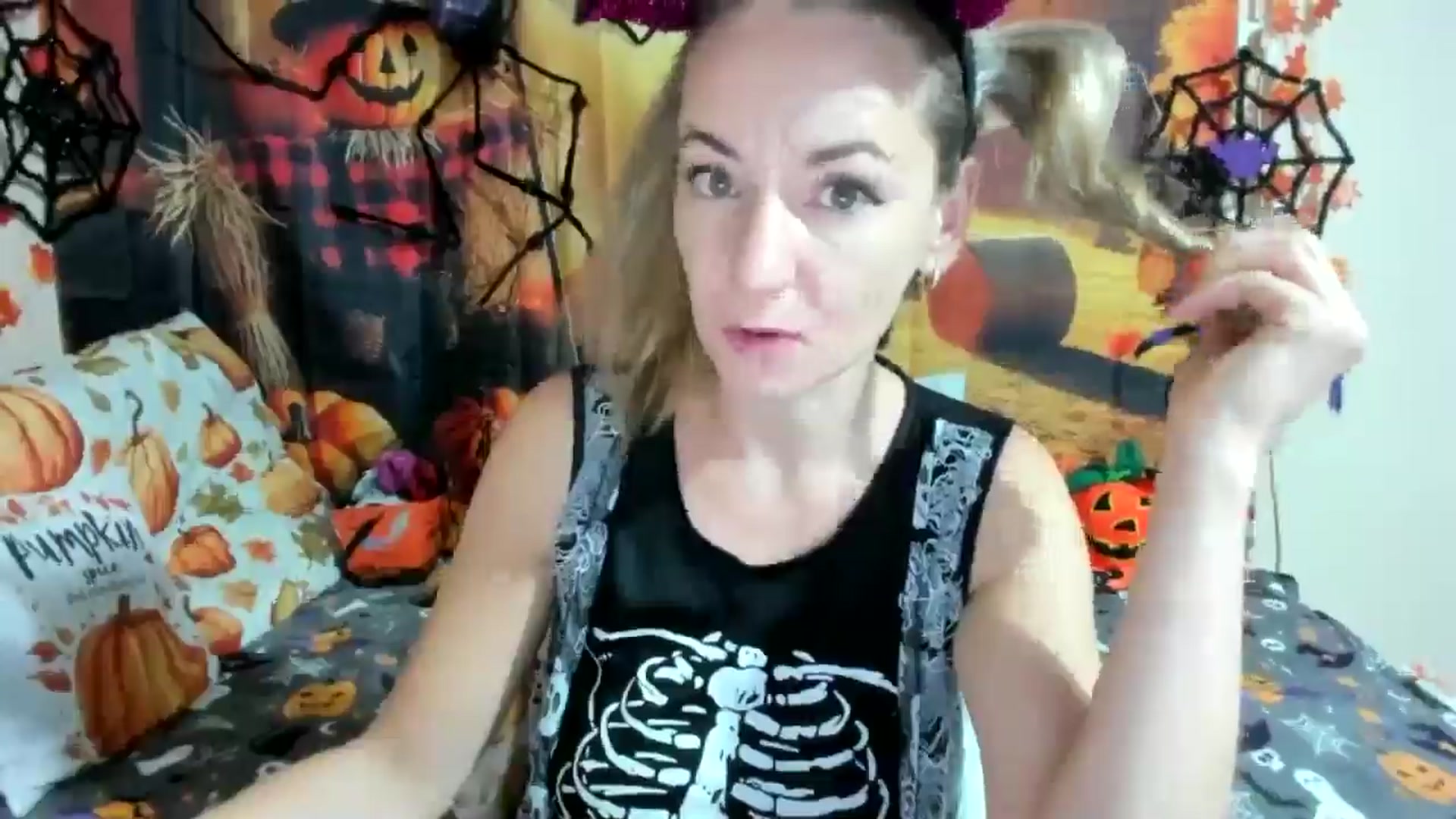 Gallery image thumbnail from elisha4ubbb's myfreecams stream on, 10/31/2025, 05:23 image 13 of 20