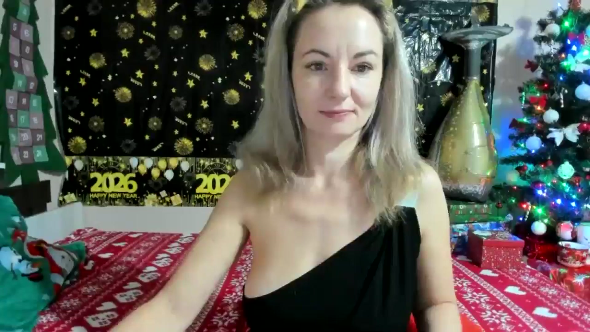 Gallery image thumbnail from elisha4ubbb's myfreecams stream on, 12/31/2025, 05:10 image 2 of 20