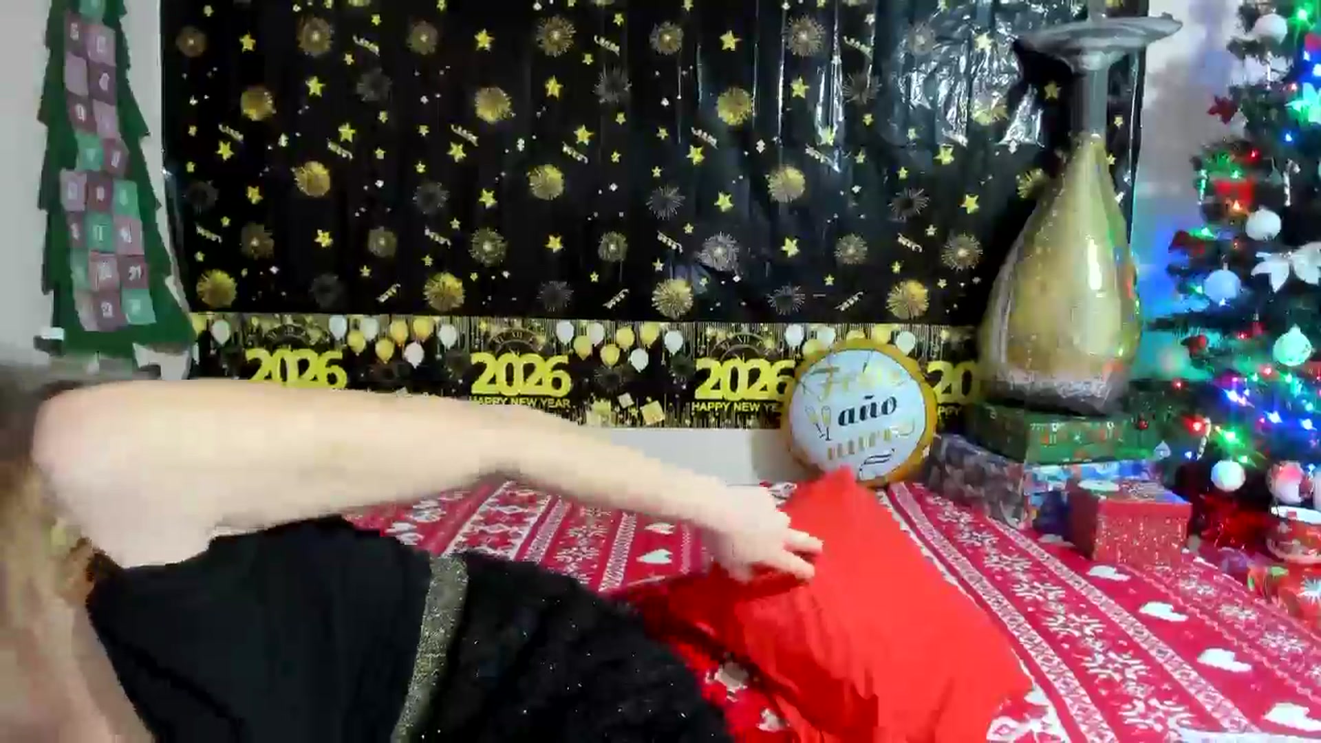 Gallery image thumbnail from elisha4ubbb's myfreecams stream on, 12/31/2025, 05:10 image 15 of 20