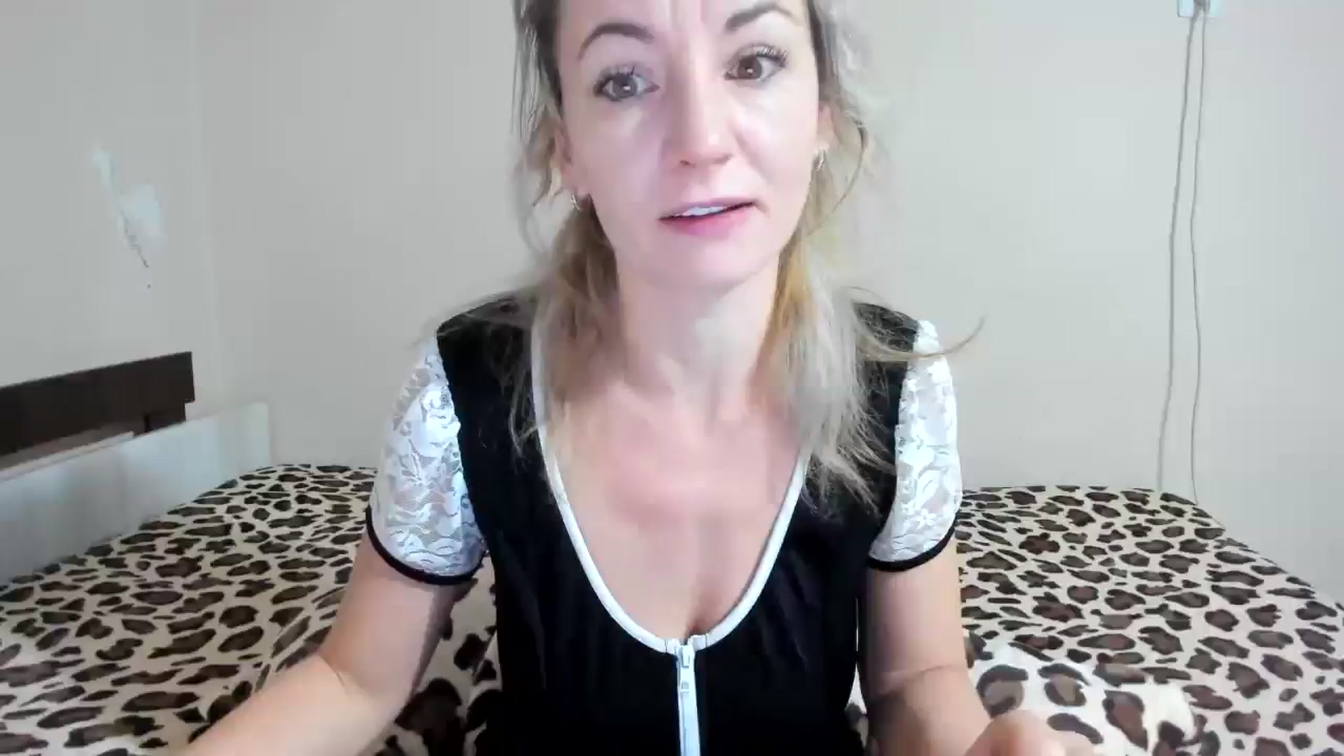 Gallery image thumbnail from elisha4ubbb's myfreecams stream on, 01/09/2026, 04:17 image 10 of 20