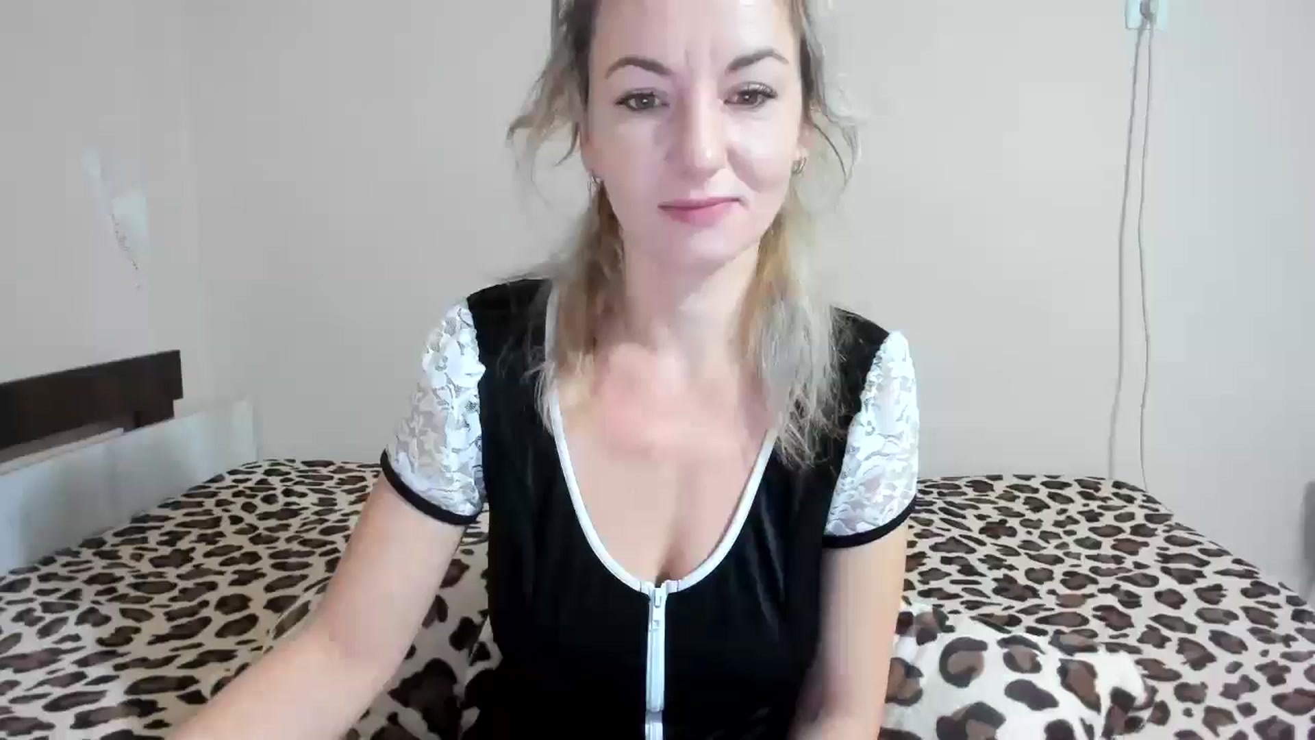 Gallery image thumbnail from elisha4ubbb's myfreecams stream on, 01/09/2026, 04:17 image 1 of 20