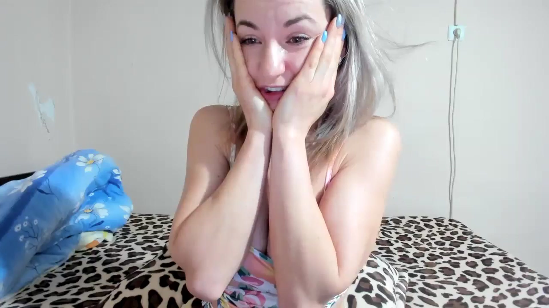 Gallery image thumbnail from elisha4ubbb's myfreecams stream on, 01/26/2026, 04:29 image 18 of 20