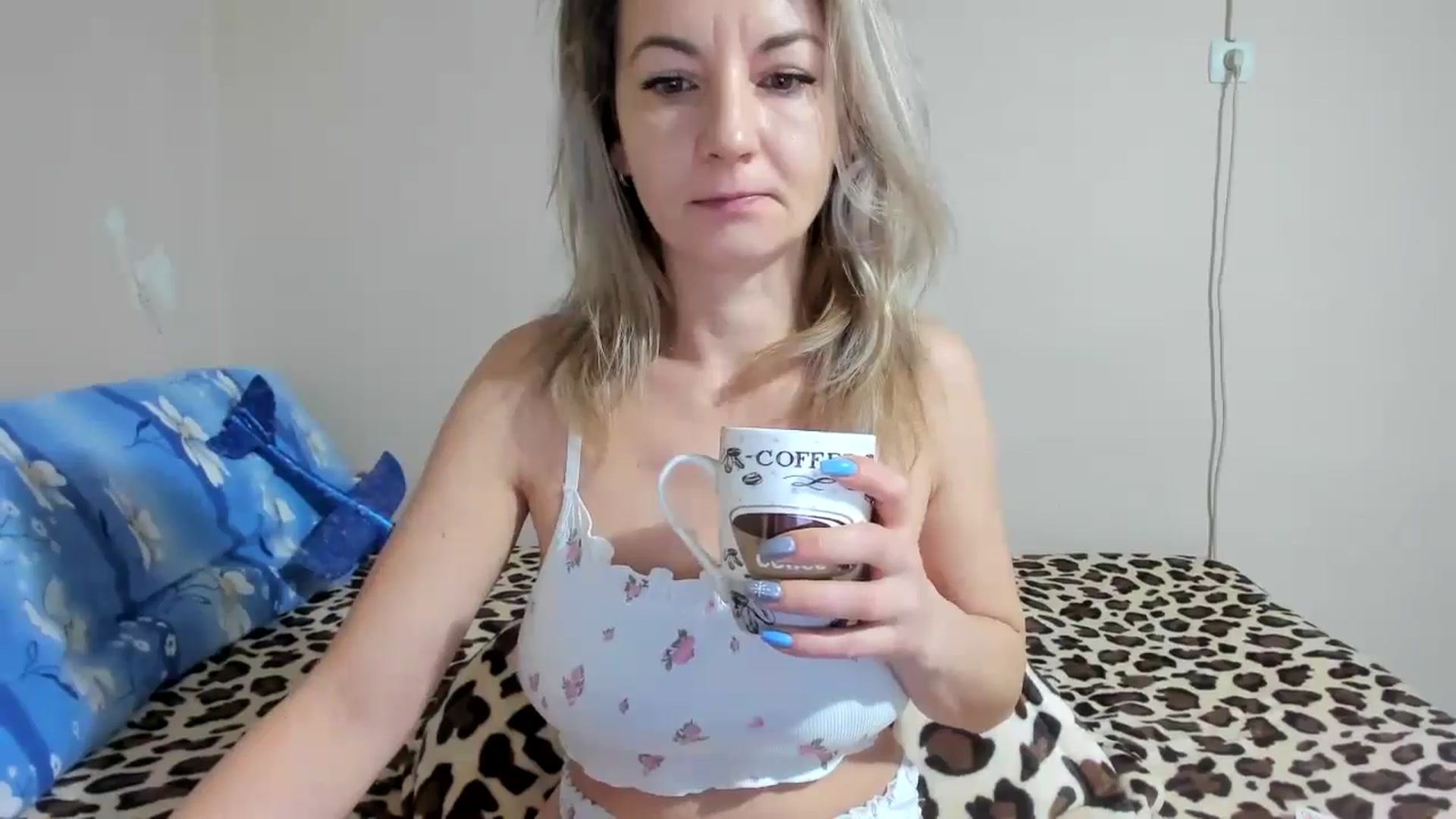 Gallery image thumbnail from elisha4ubbb's myfreecams stream on, 01/30/2026, 04:31 image 2 of 20