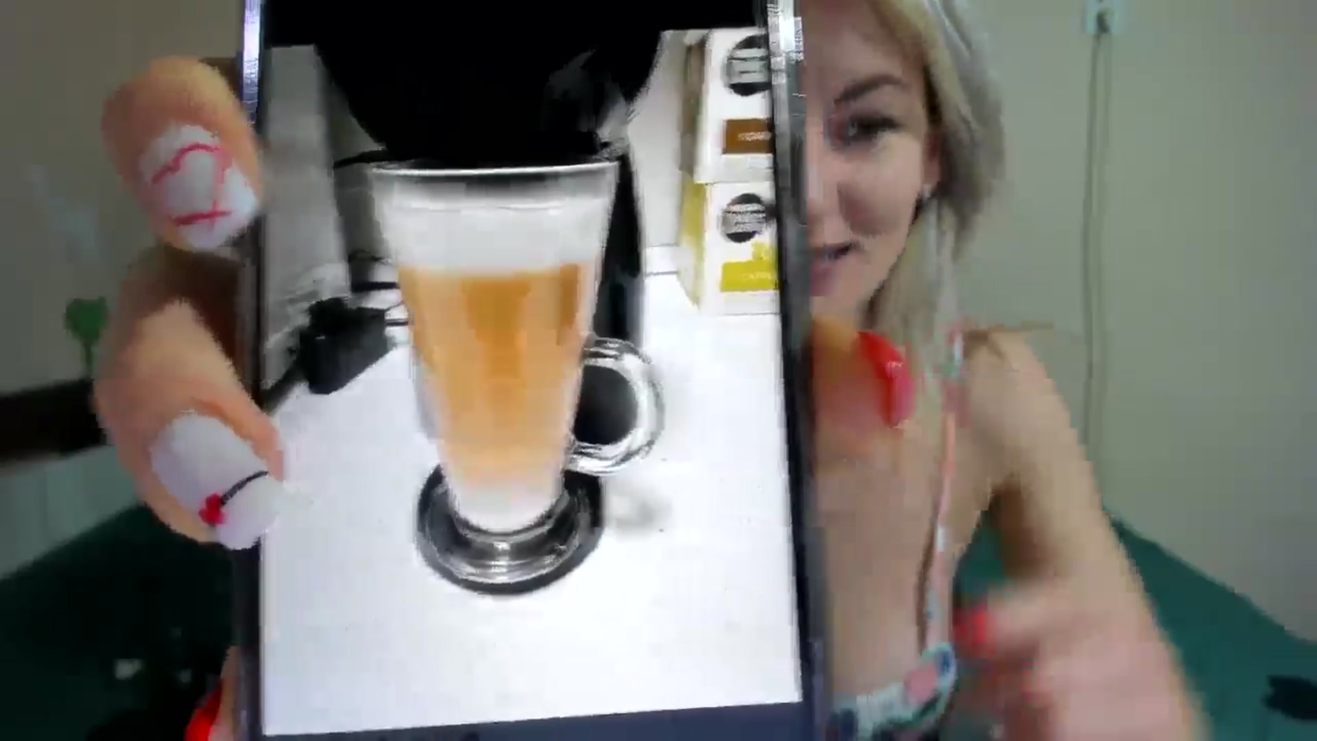Gallery image thumbnail from elisha4ubbb's myfreecams stream on, 03/13/2026, 05:16 image 10 of 20