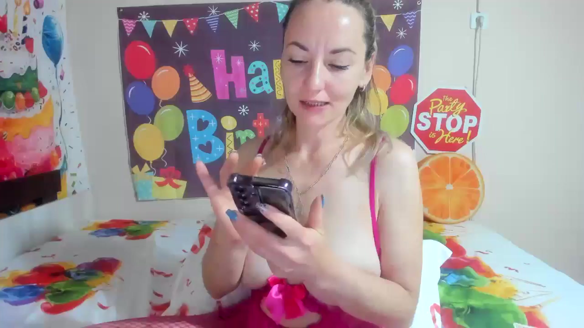 Gallery image thumbnail from elisha4ubbb's myfreecams stream on, 05/08/2026, 03:28 image 17 of 20