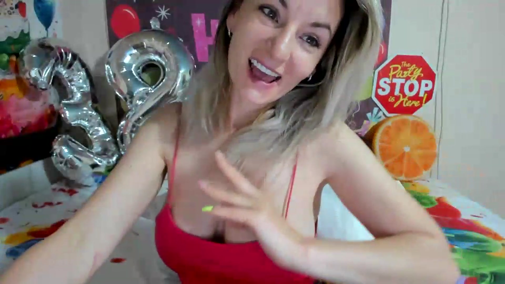 Gallery image thumbnail from elisha4ubbb's myfreecams stream on, 05/18/2026, 03:37 image 14 of 20