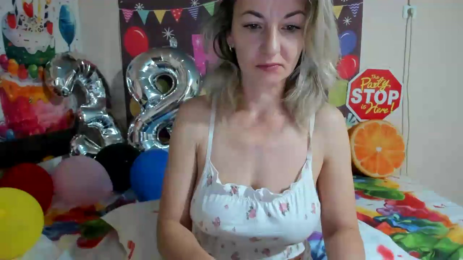 Gallery image thumbnail from elisha4ubbb's myfreecams stream on, 05/20/2026, 04:01 image 9 of 20
