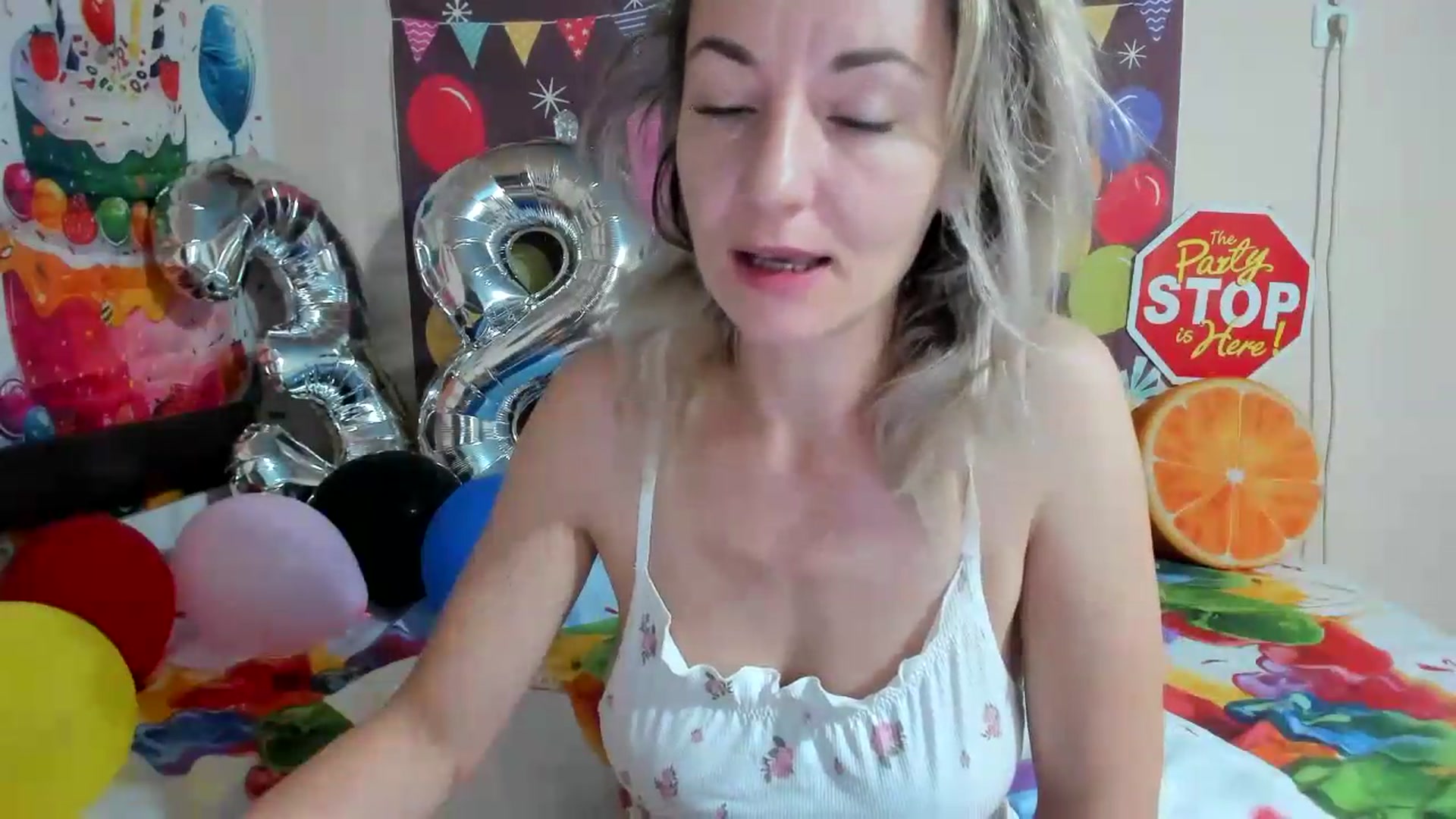 Gallery image thumbnail from elisha4ubbb's myfreecams stream on, 05/20/2026, 04:01 image 19 of 20