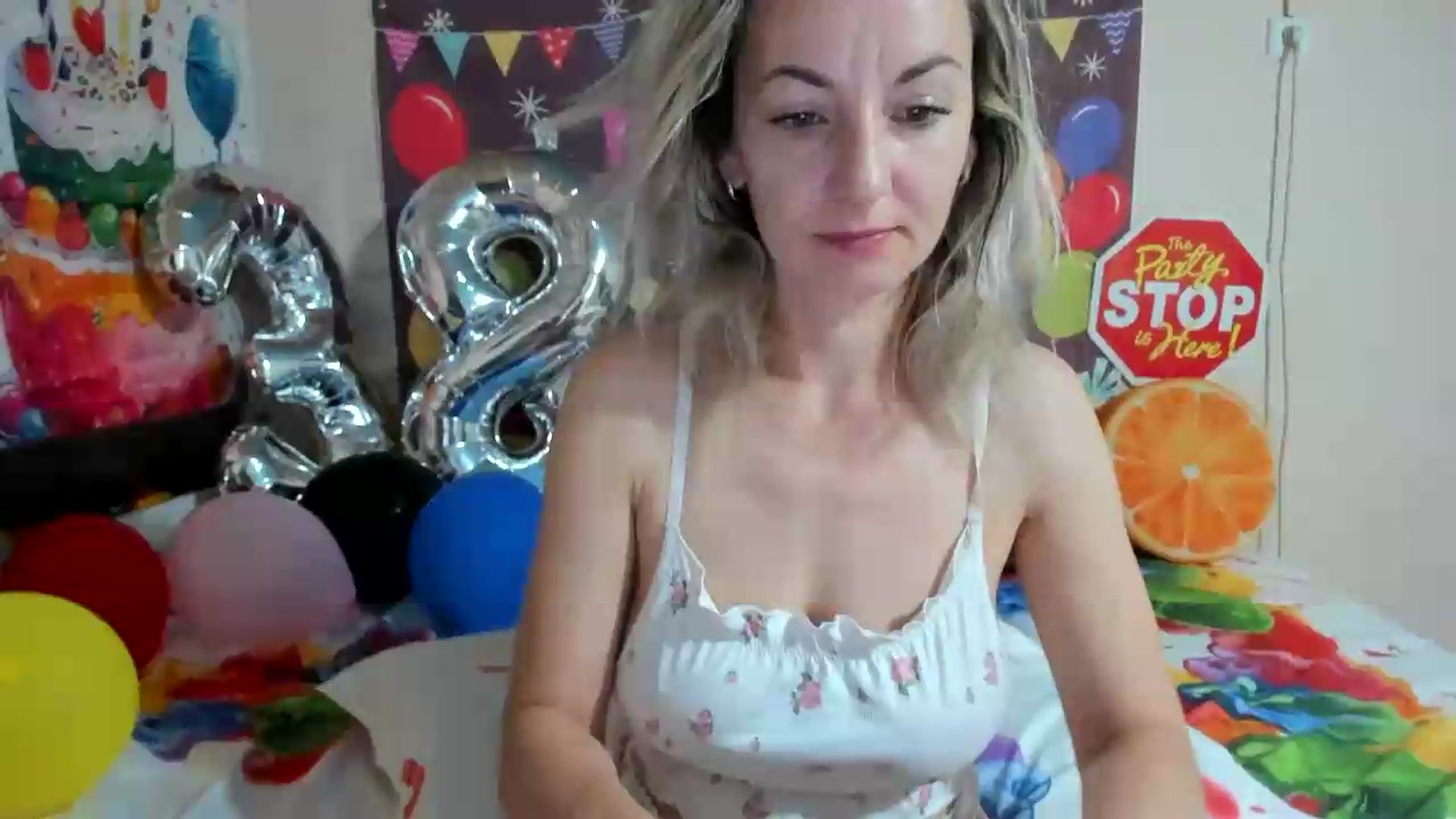 Gallery image thumbnail from elisha4ubbb's myfreecams stream on, 05/20/2026, 04:01 image 11 of 20