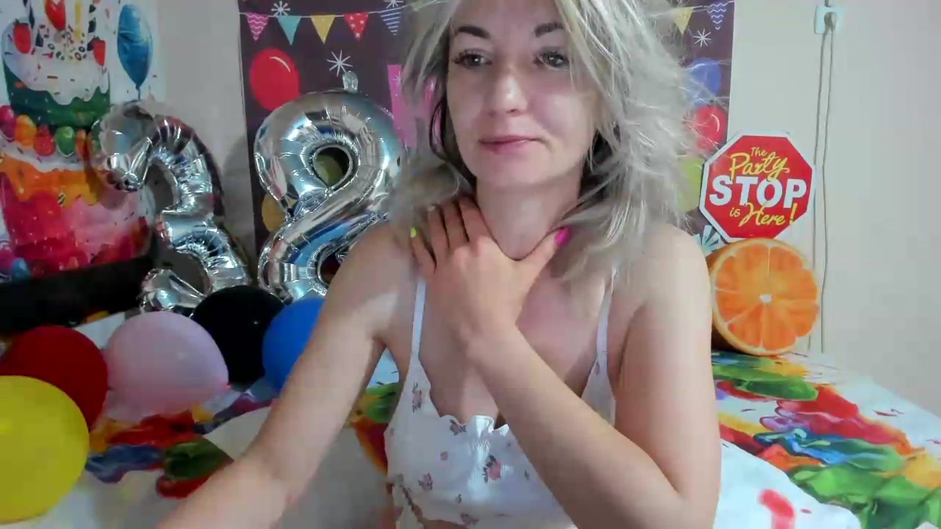Gallery image thumbnail from elisha4ubbb's myfreecams stream on, 05/20/2026, 04:01 image 17 of 20