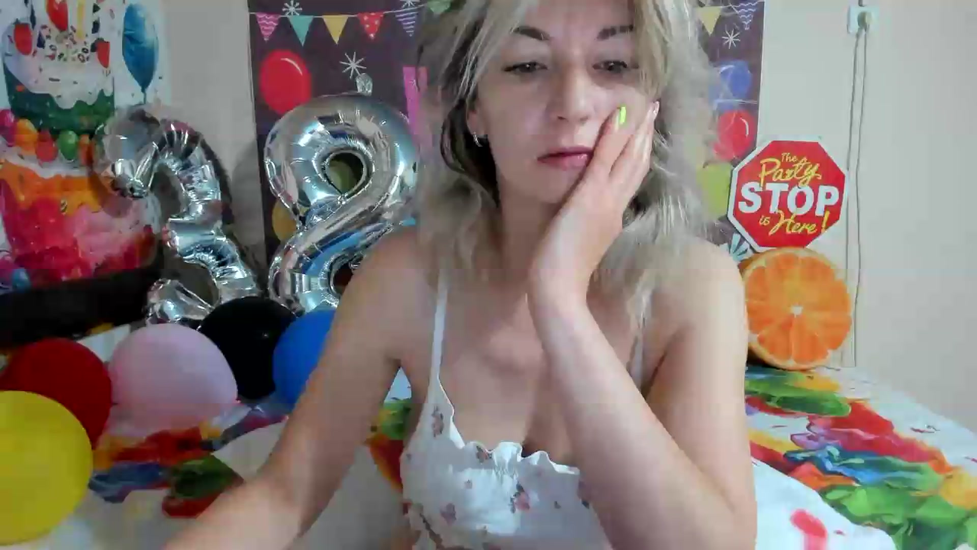 Gallery image thumbnail from elisha4ubbb's myfreecams stream on, 05/20/2026, 04:01 image 16 of 20
