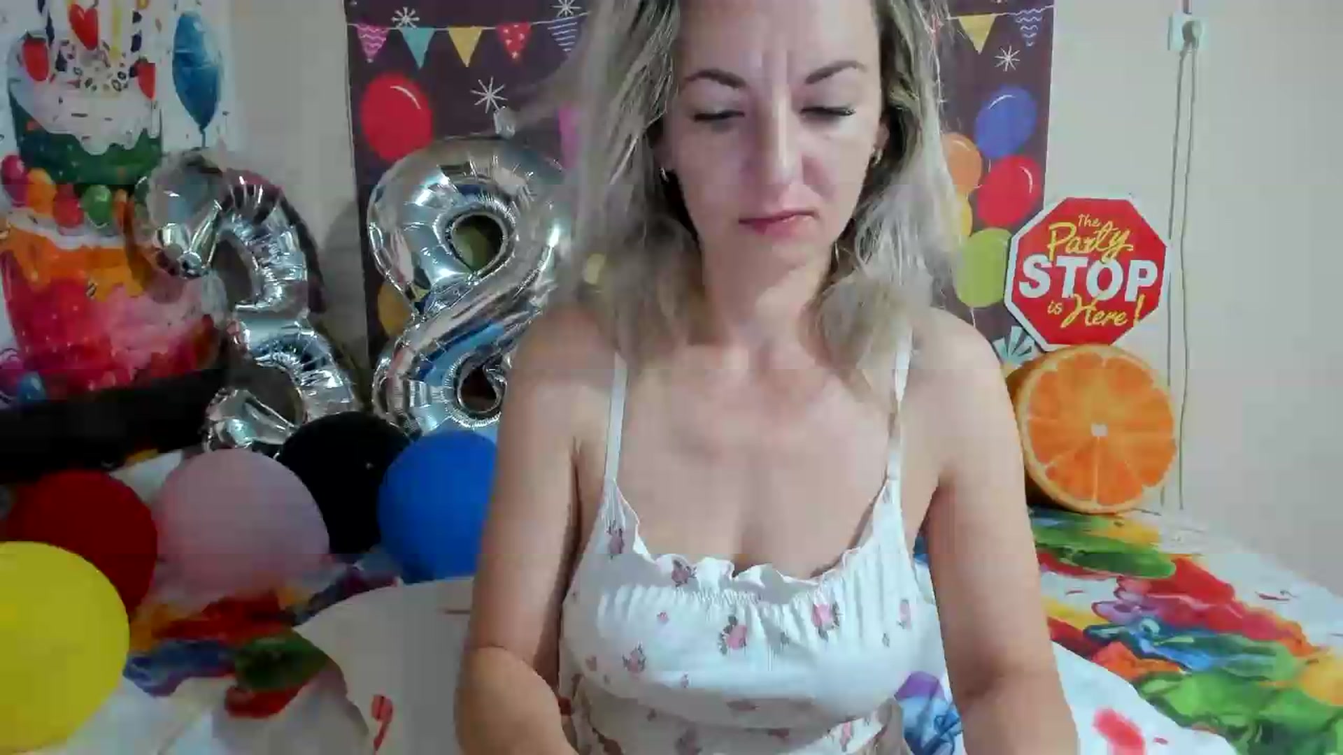 Gallery image thumbnail from elisha4ubbb's myfreecams stream on, 05/20/2026, 04:01 image 14 of 20