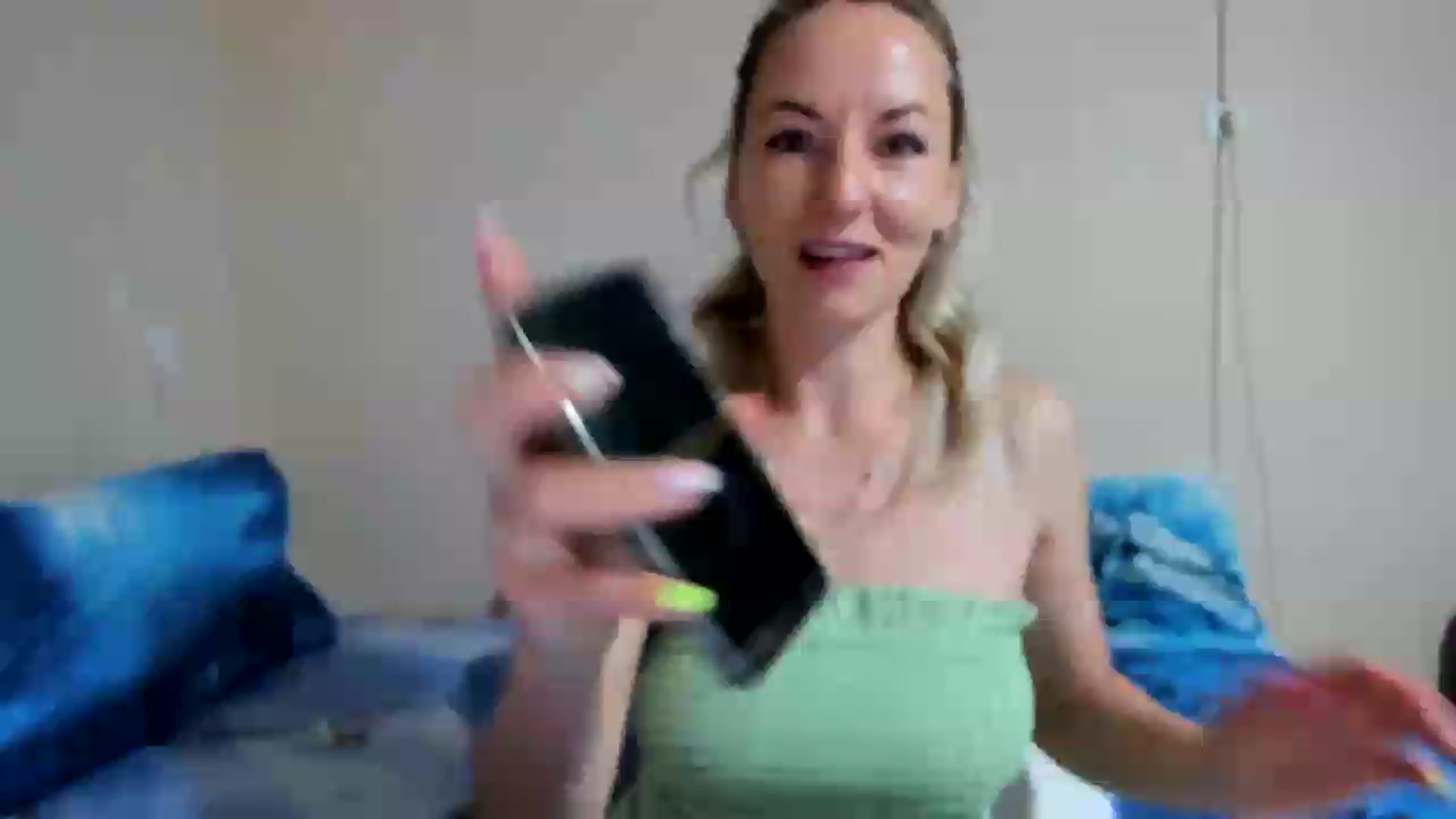 Gallery image thumbnail from elisha4ubbb's myfreecams stream on, 06/03/2026, 03:24 image 1 of 20
