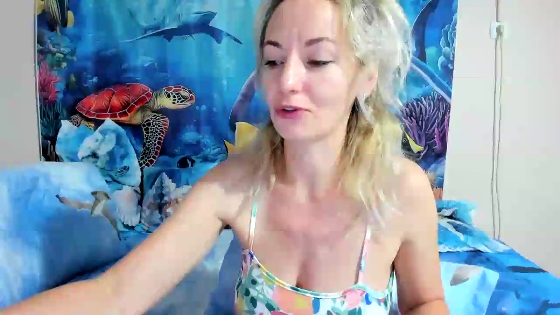 Gallery image thumbnail from elisha4ubbb's myfreecams stream on, 06/21/2026, 03:46 image 5 of 20