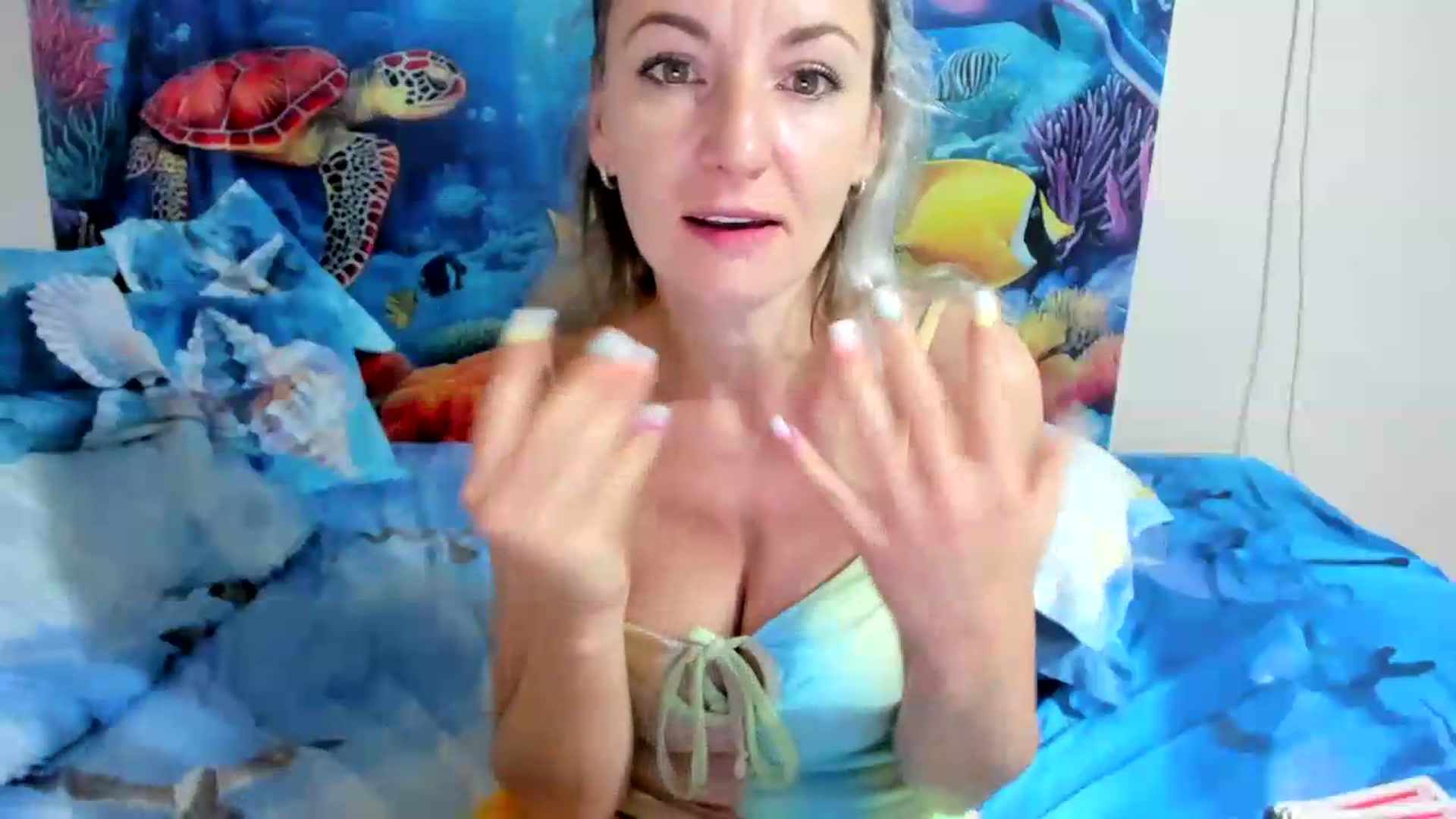 Gallery image thumbnail from elisha4ubbb's myfreecams stream on, 07/10/2026, 04:35 image 8 of 20