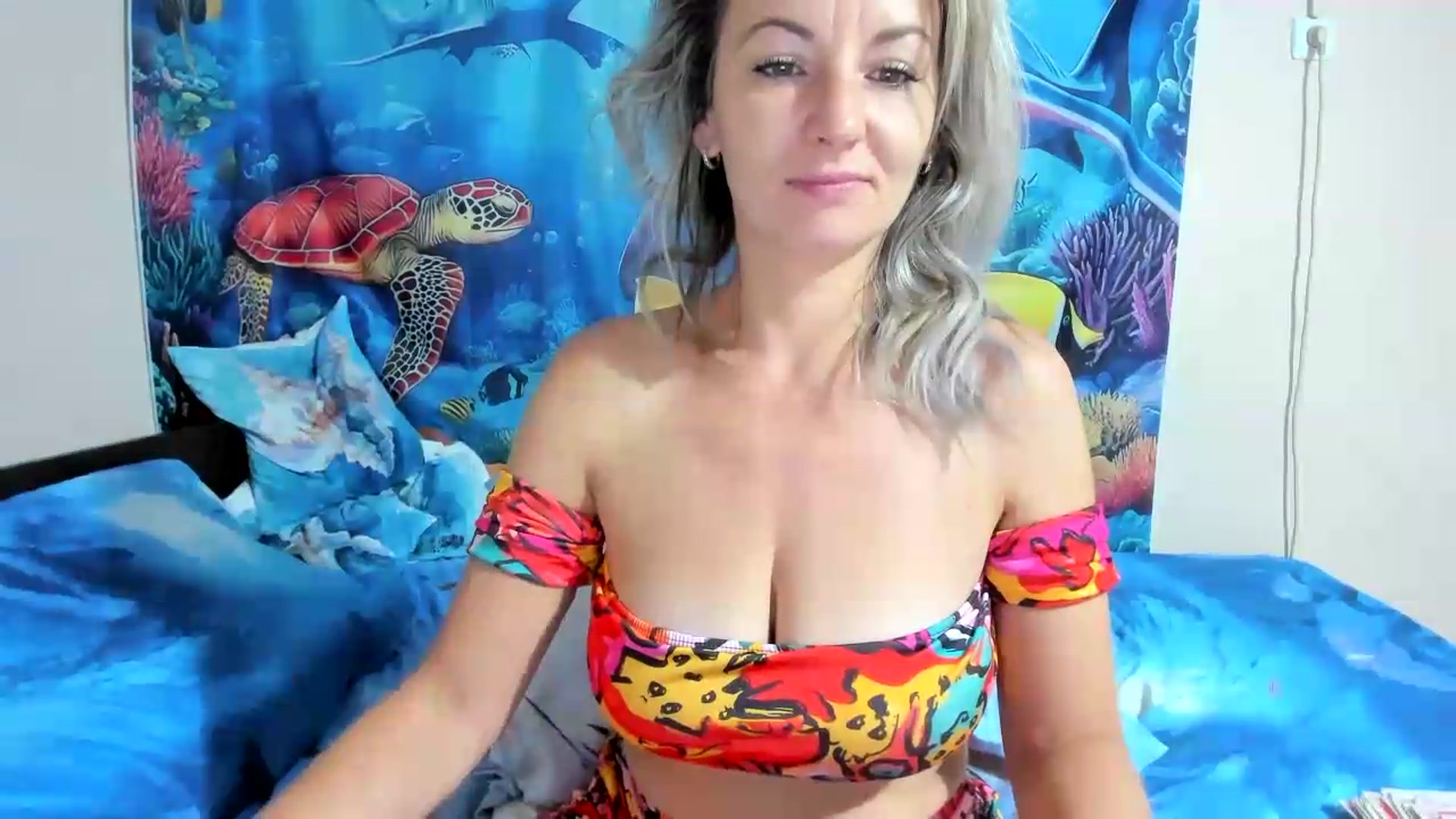 Gallery image thumbnail from elisha4ubbb's myfreecams stream on, 09/01/2026, 04:20 image 19 of 20
