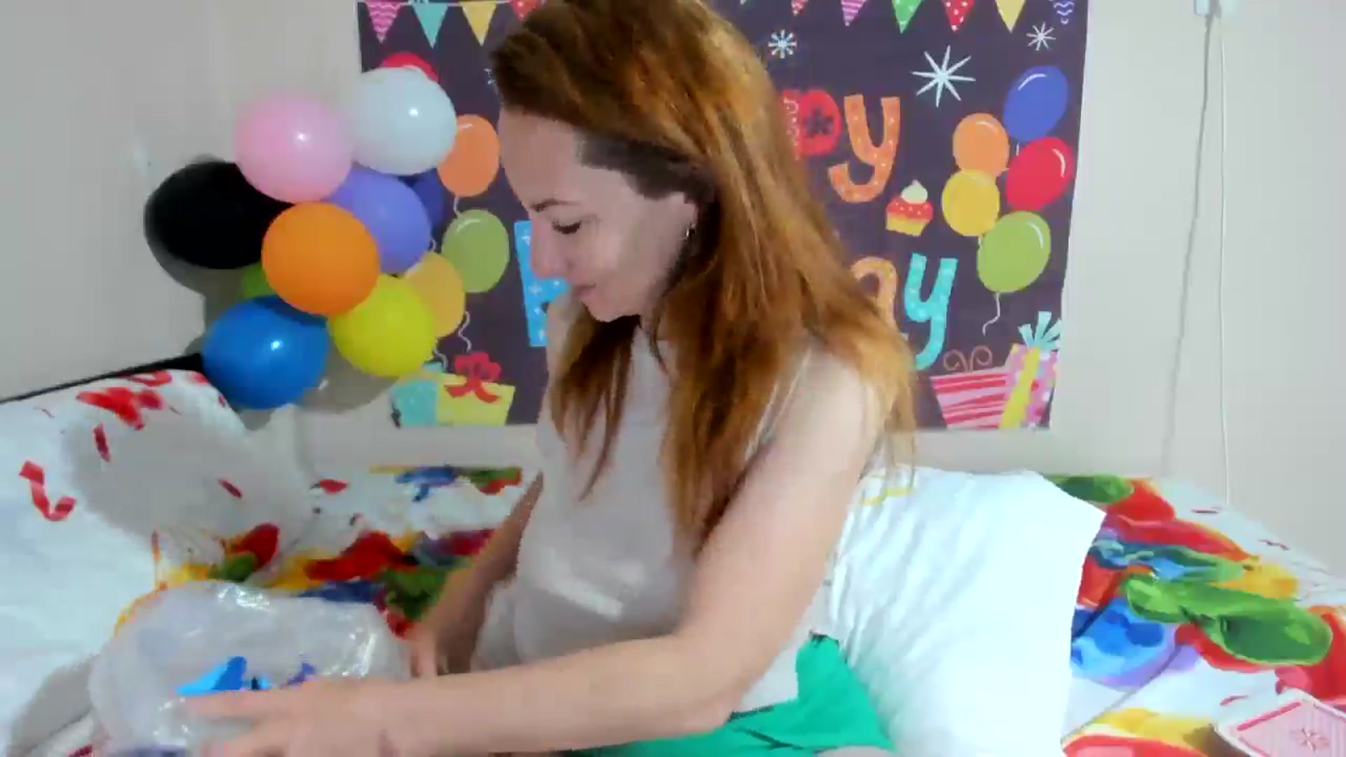 Gallery image thumbnail from elishasbday4u's myfreecams stream on, 05/05/2025, 03:49 image 10 of 20