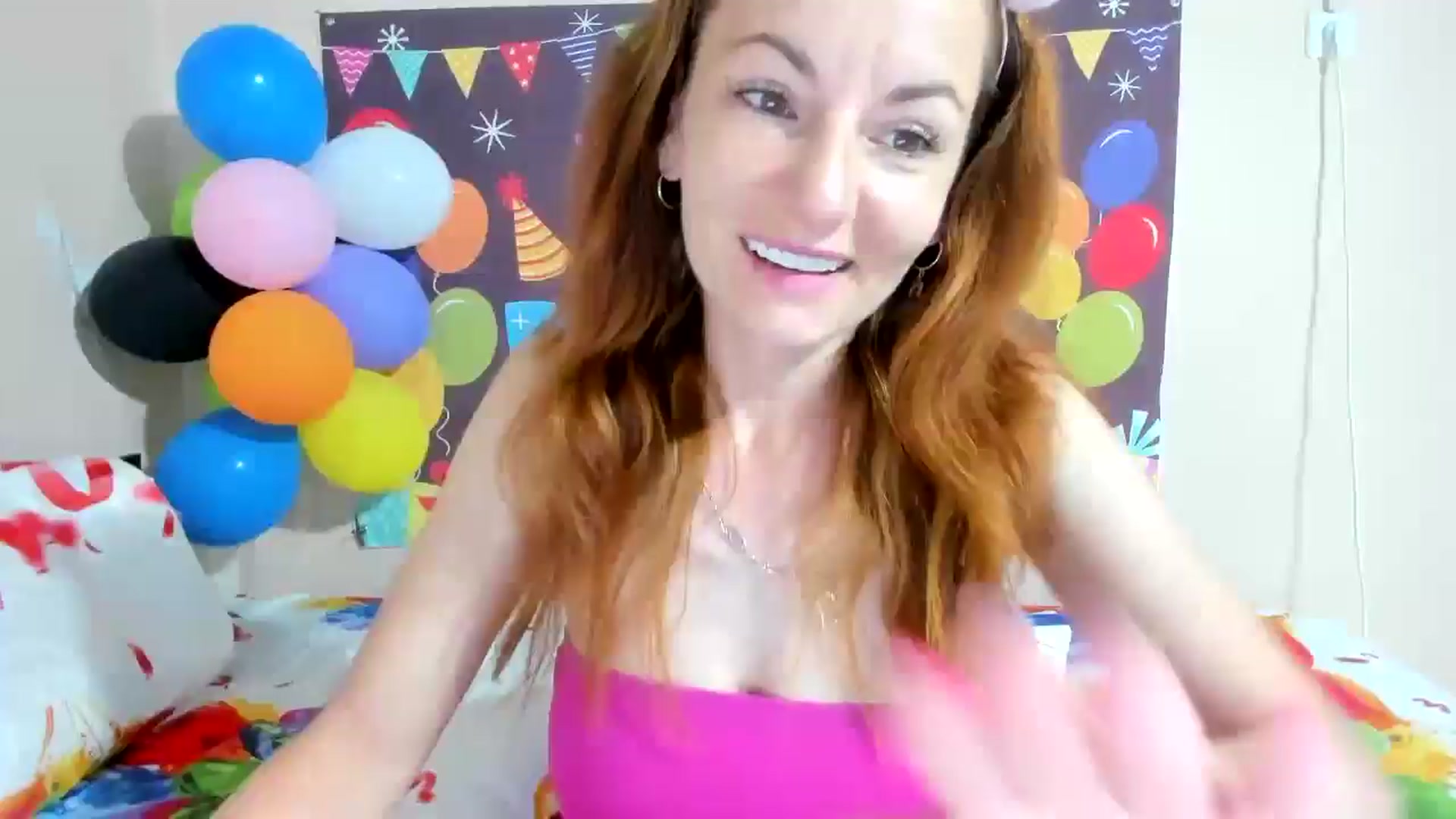 Gallery image thumbnail from elishasbday4u's myfreecams stream on, 05/07/2025, 03:31 image 1 of 20