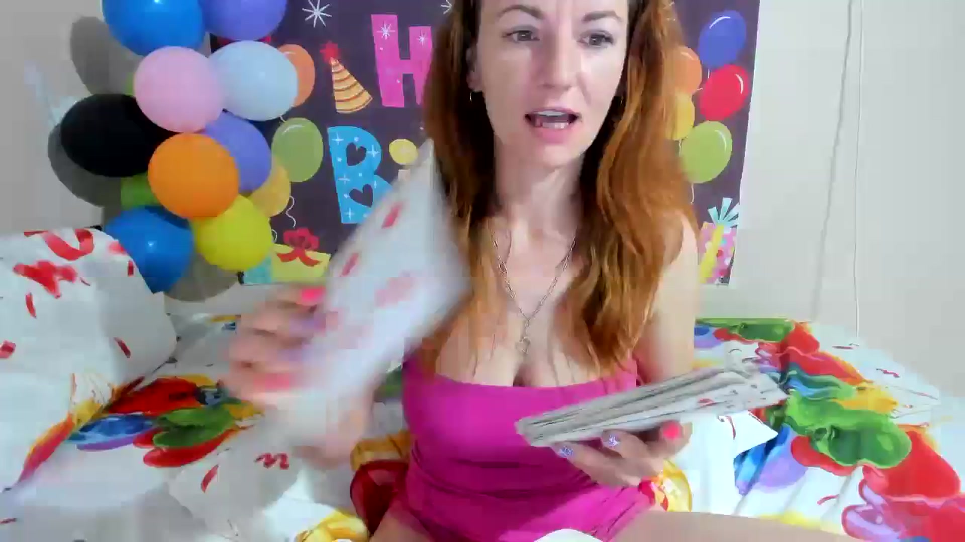 Gallery image thumbnail from elishasbday4u's myfreecams stream on, 05/07/2025, 03:56 image 1 of 20