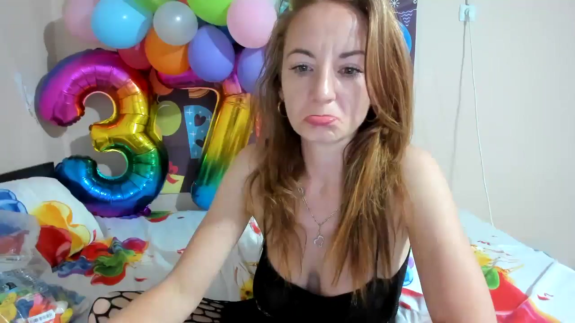 Gallery image thumbnail from elishasbday4u's myfreecams stream on, 05/14/2025, 03:57 image 17 of 20