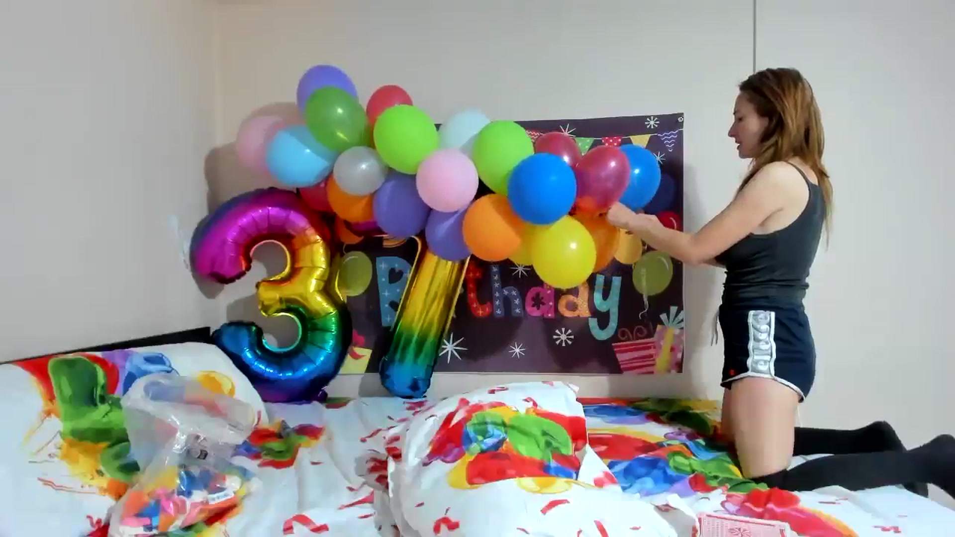 Gallery image thumbnail from elishasbday4u's myfreecams stream on, 05/15/2025, 03:34 image 17 of 20