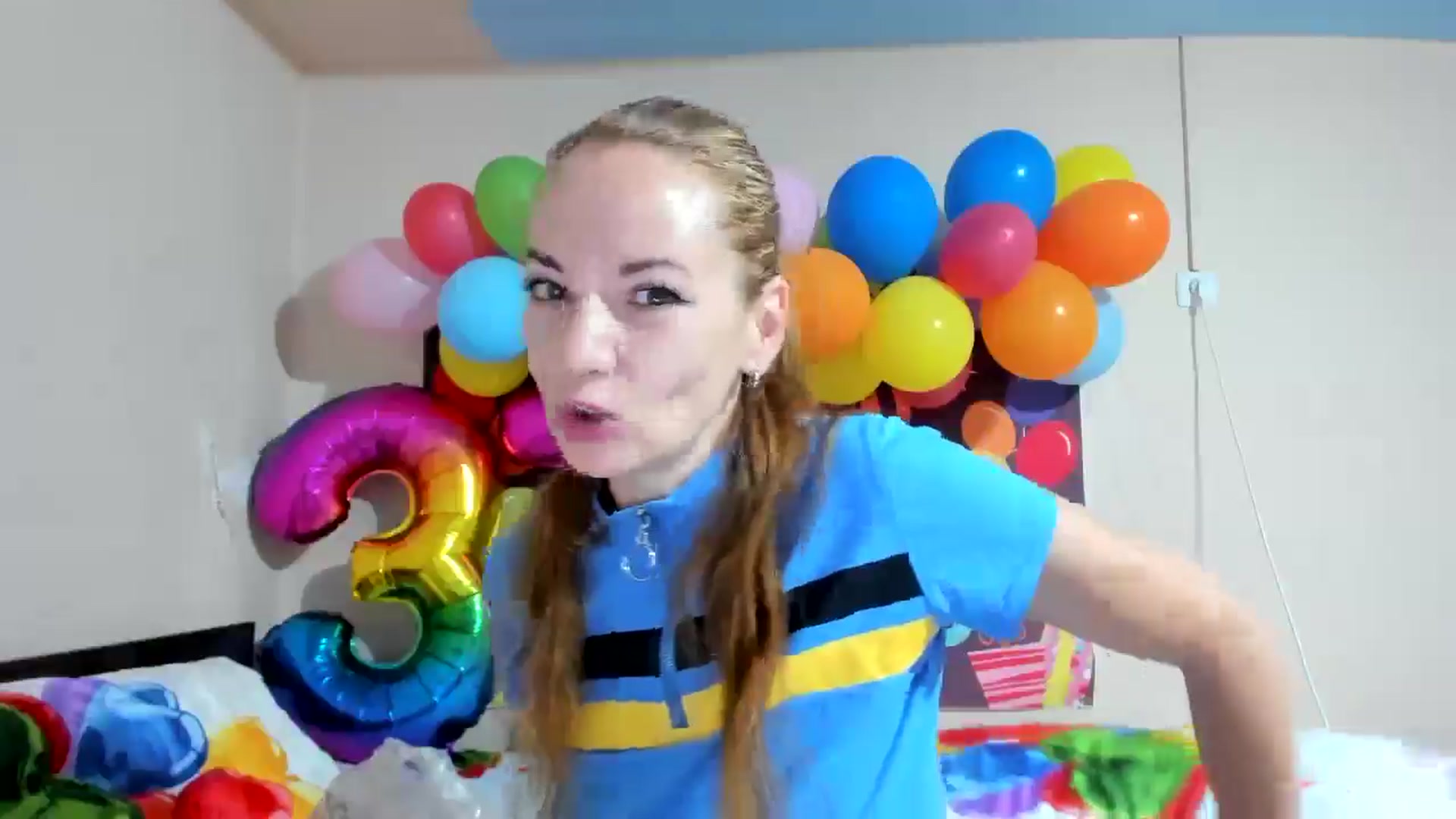 Gallery image thumbnail from elishasbday4u's myfreecams stream on, 05/17/2025, 03:48 image 14 of 20