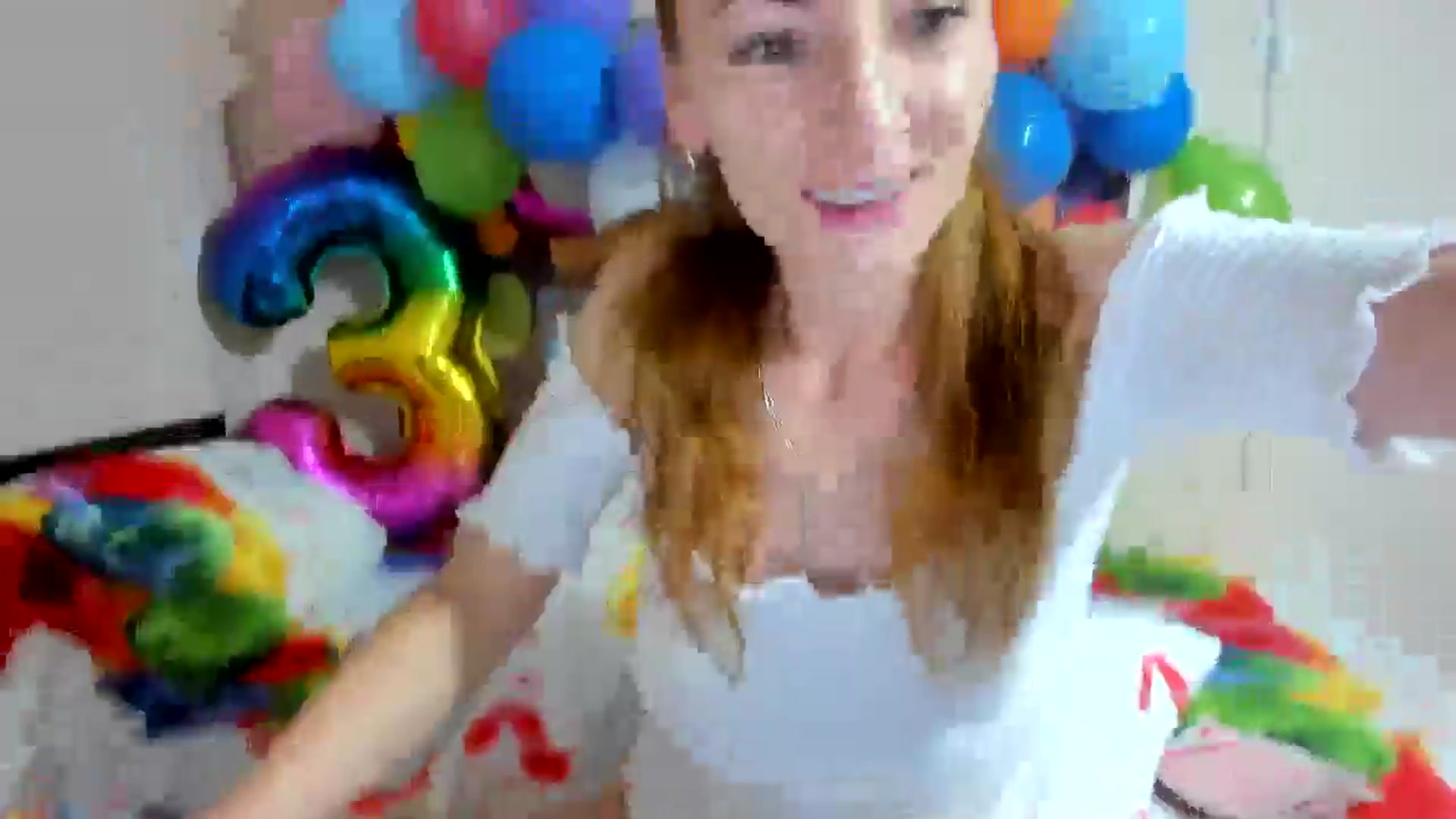 Gallery image thumbnail from elishasbday4u's myfreecams stream on, 05/19/2025, 03:57 image 2 of 20