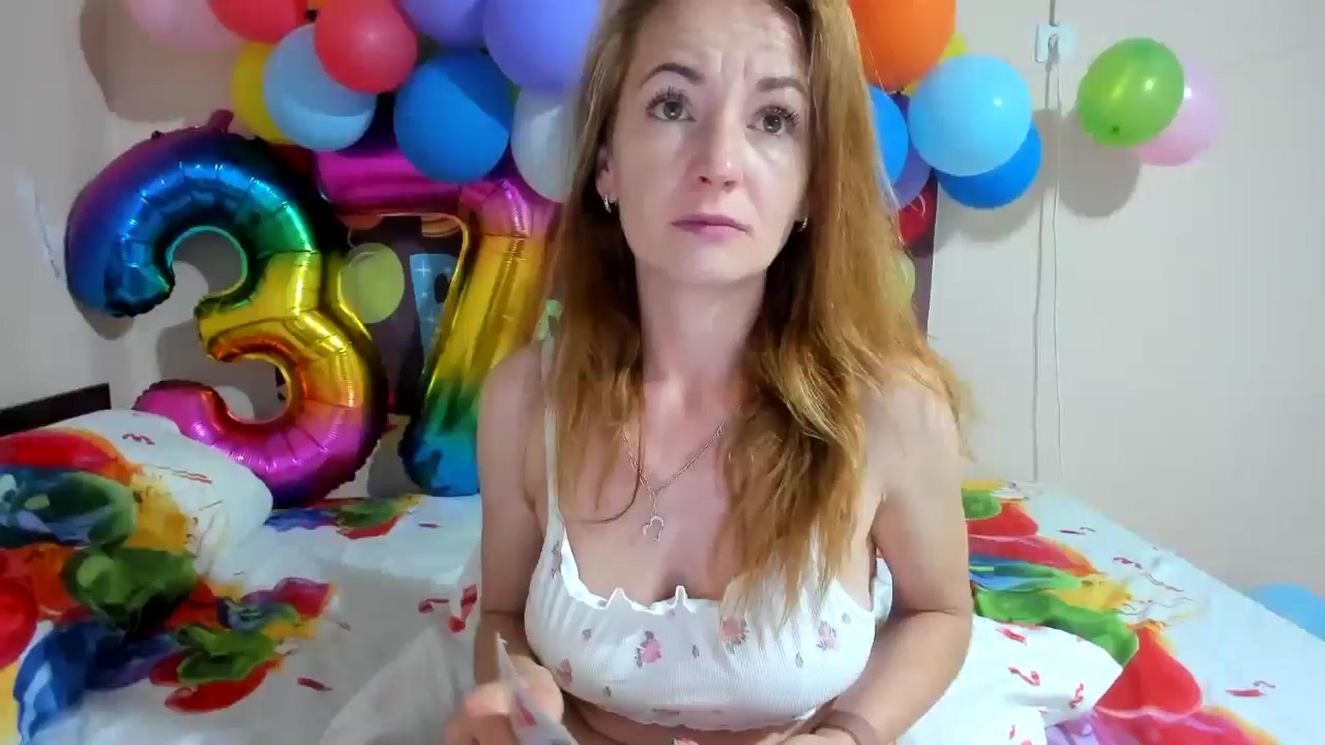 Gallery image thumbnail from elishasbday4u's myfreecams stream on, 05/21/2025, 03:21 image 9 of 20