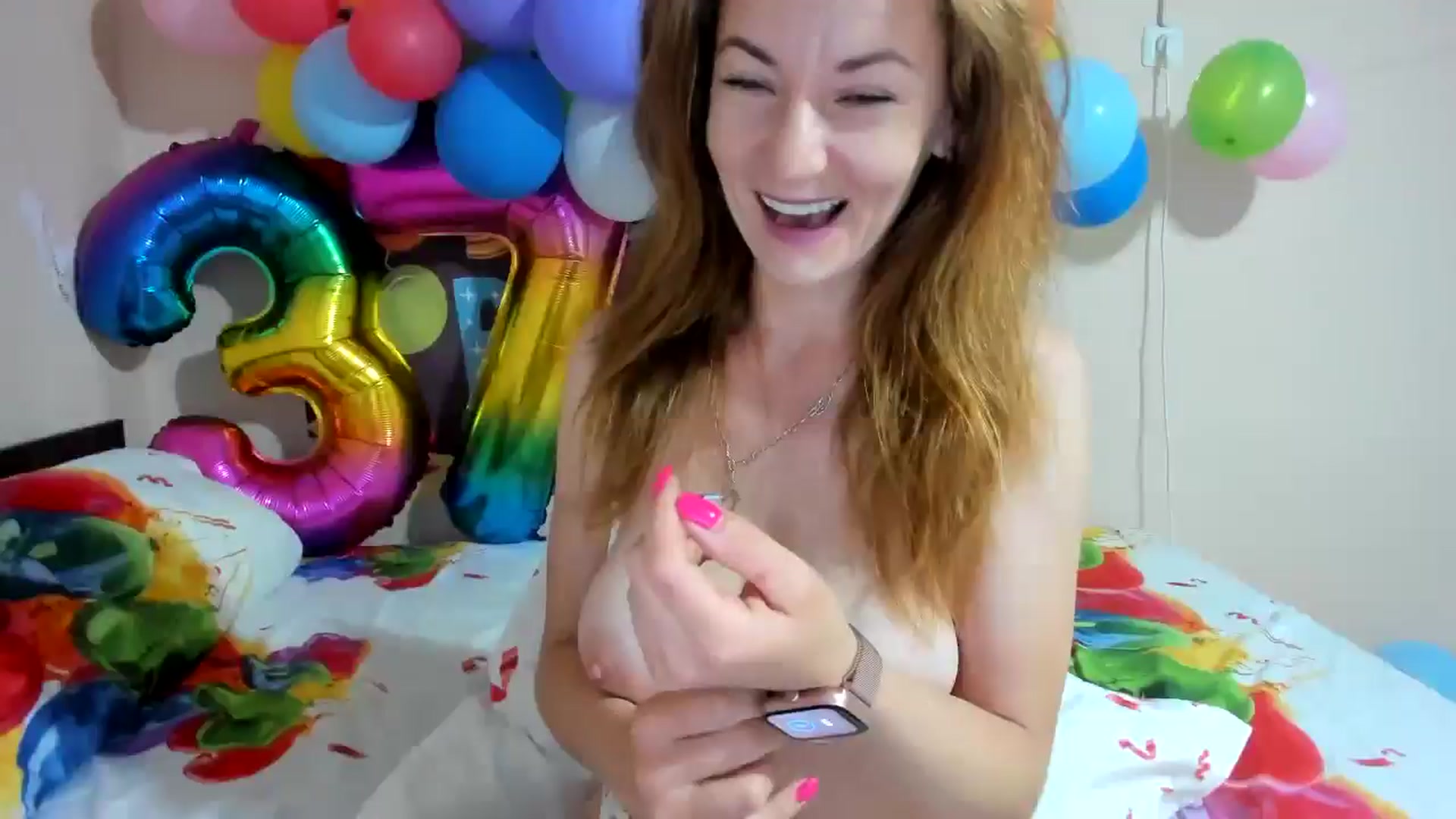 Gallery image thumbnail from elishasbday4u's myfreecams stream on, 05/21/2025, 03:21 image 4 of 20
