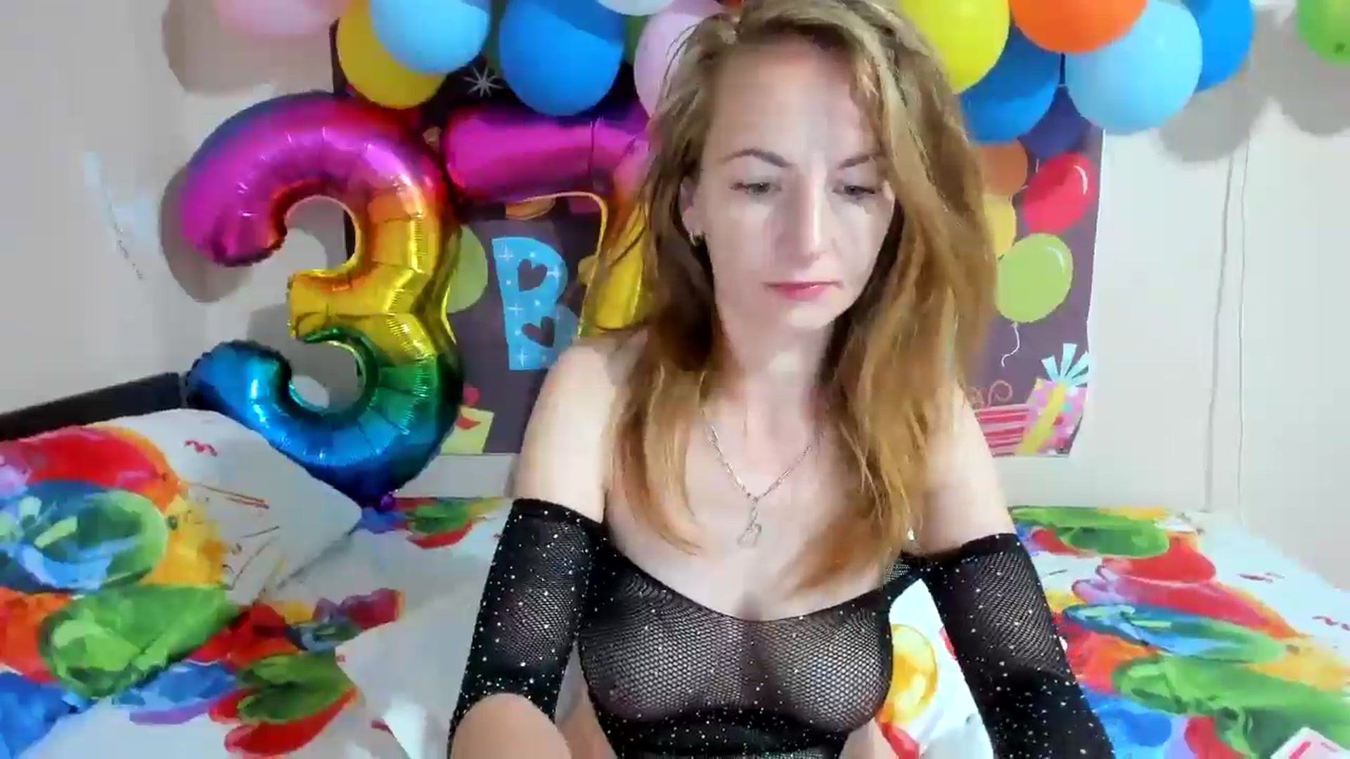 Gallery image thumbnail from elishasbday4u's myfreecams stream on, 05/22/2025, 03:39 image 8 of 20