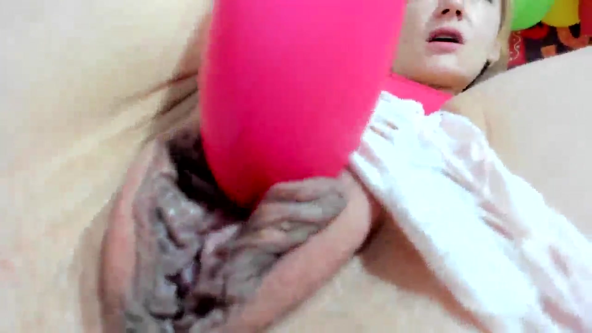 Gallery image thumbnail from elishasbday4u's myfreecams stream on, 05/26/2025, 03:58 image 10 of 20