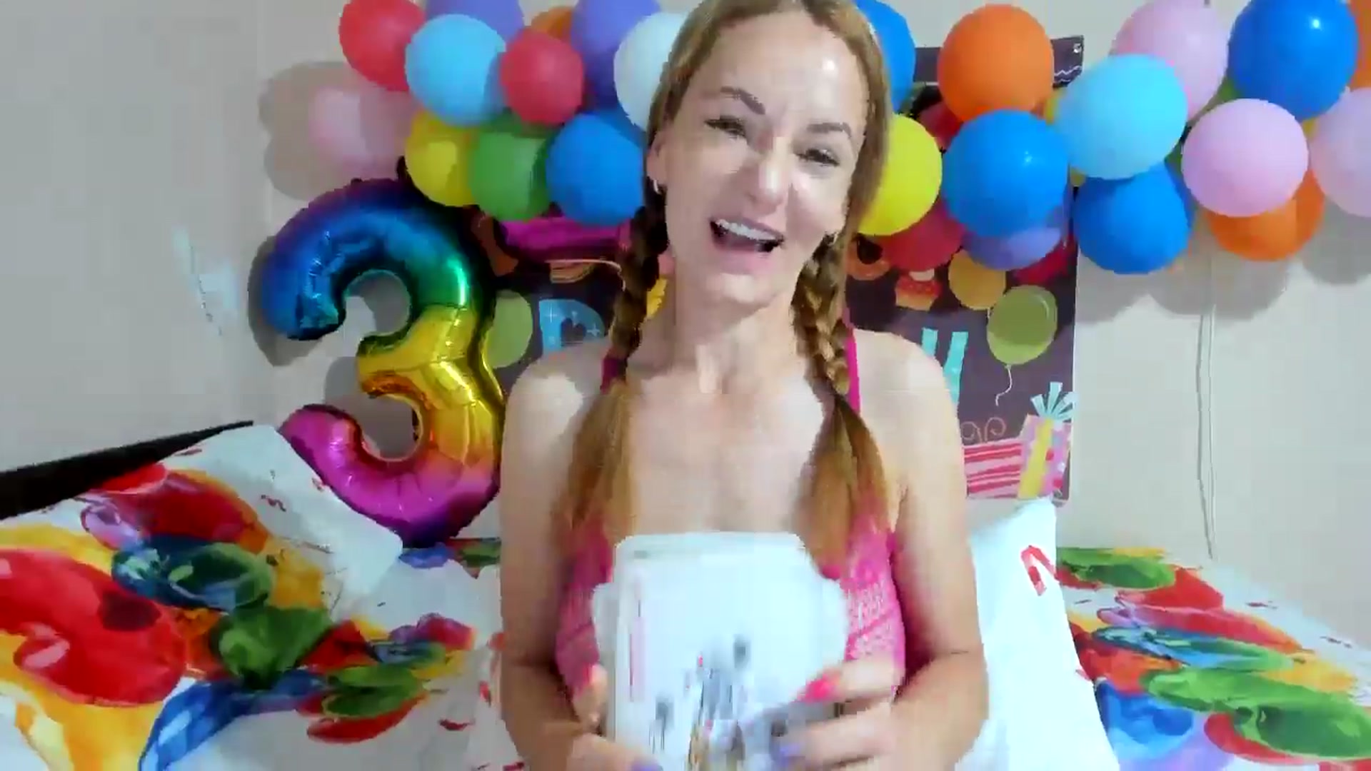 Gallery image thumbnail from elishasbday4u's myfreecams stream on, 05/27/2025, 03:35 image 2 of 20