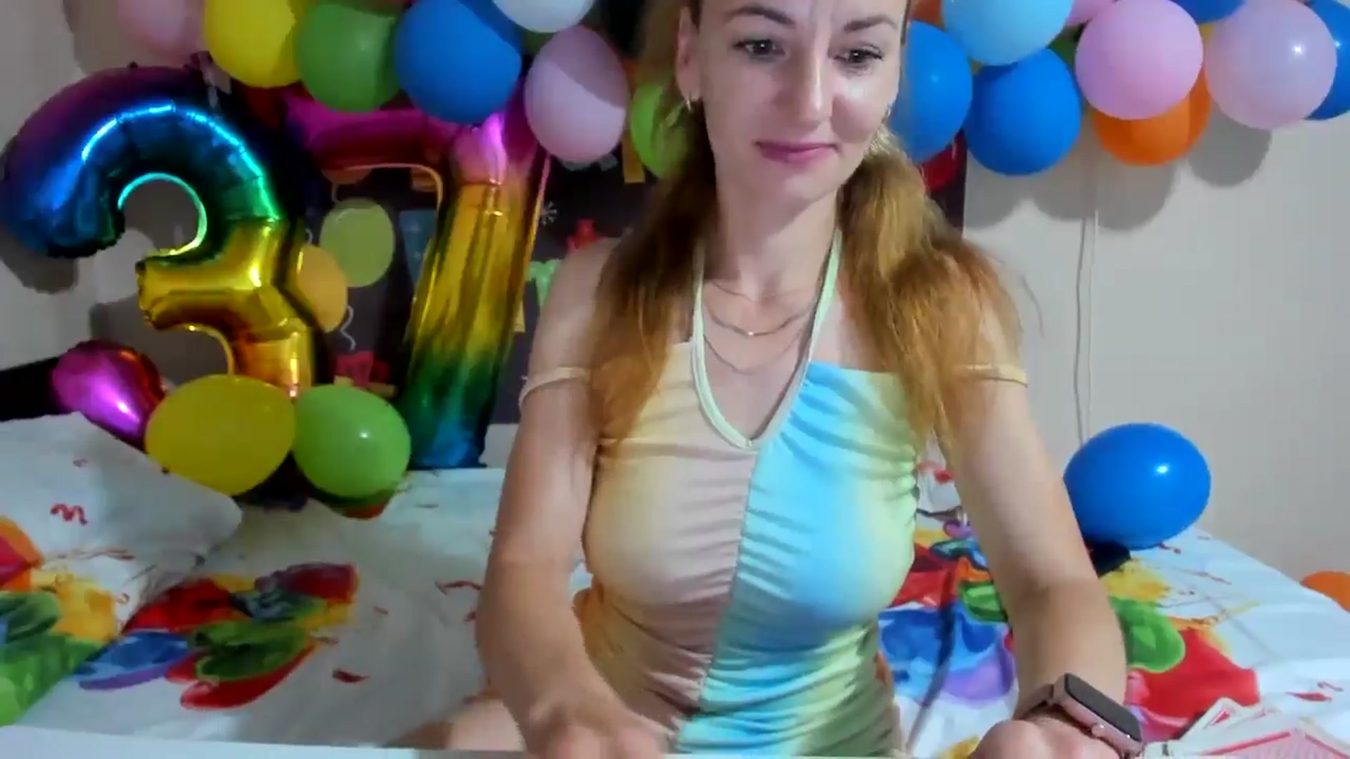 Gallery image thumbnail from elishasbday4u's myfreecams stream on, 05/28/2025, 03:21 image 16 of 20