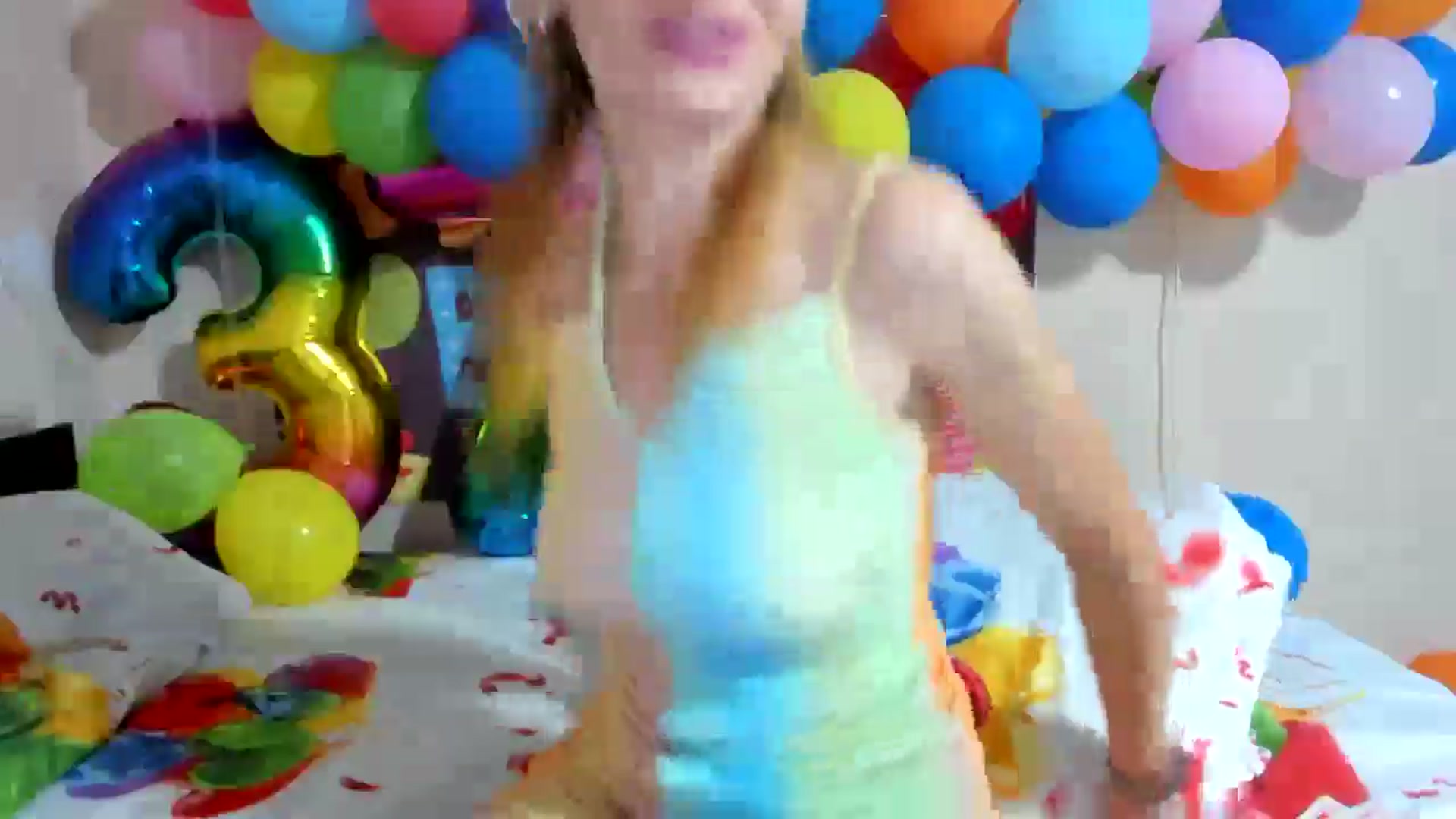 Gallery image thumbnail from elishasbday4u's myfreecams stream on, 05/28/2025, 03:21 image 9 of 20